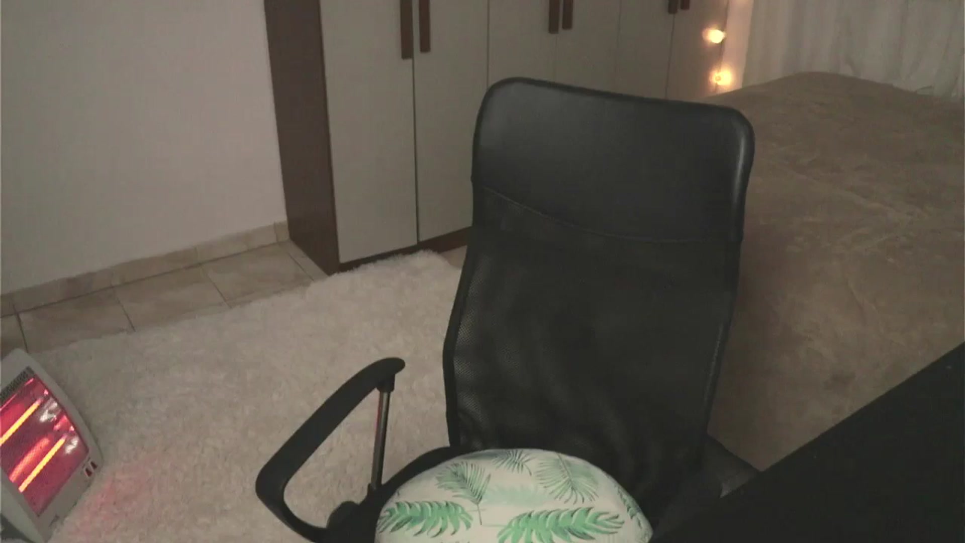 Gallery image thumbnail from yourboo_'s myfreecams stream on, 08/27/2023, 11:13 image 10 of 20