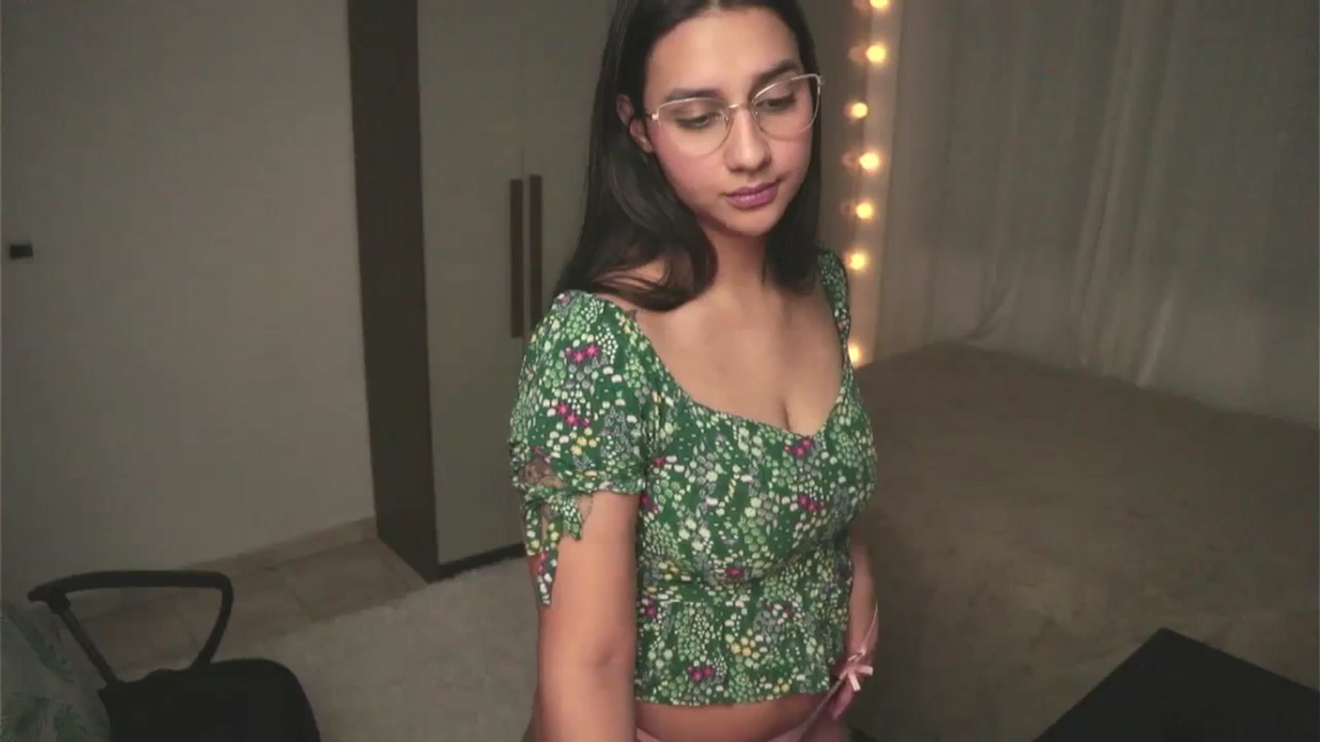 Gallery image thumbnail from yourboo_'s myfreecams stream on, 08/30/2023, 07:00 image 16 of 20