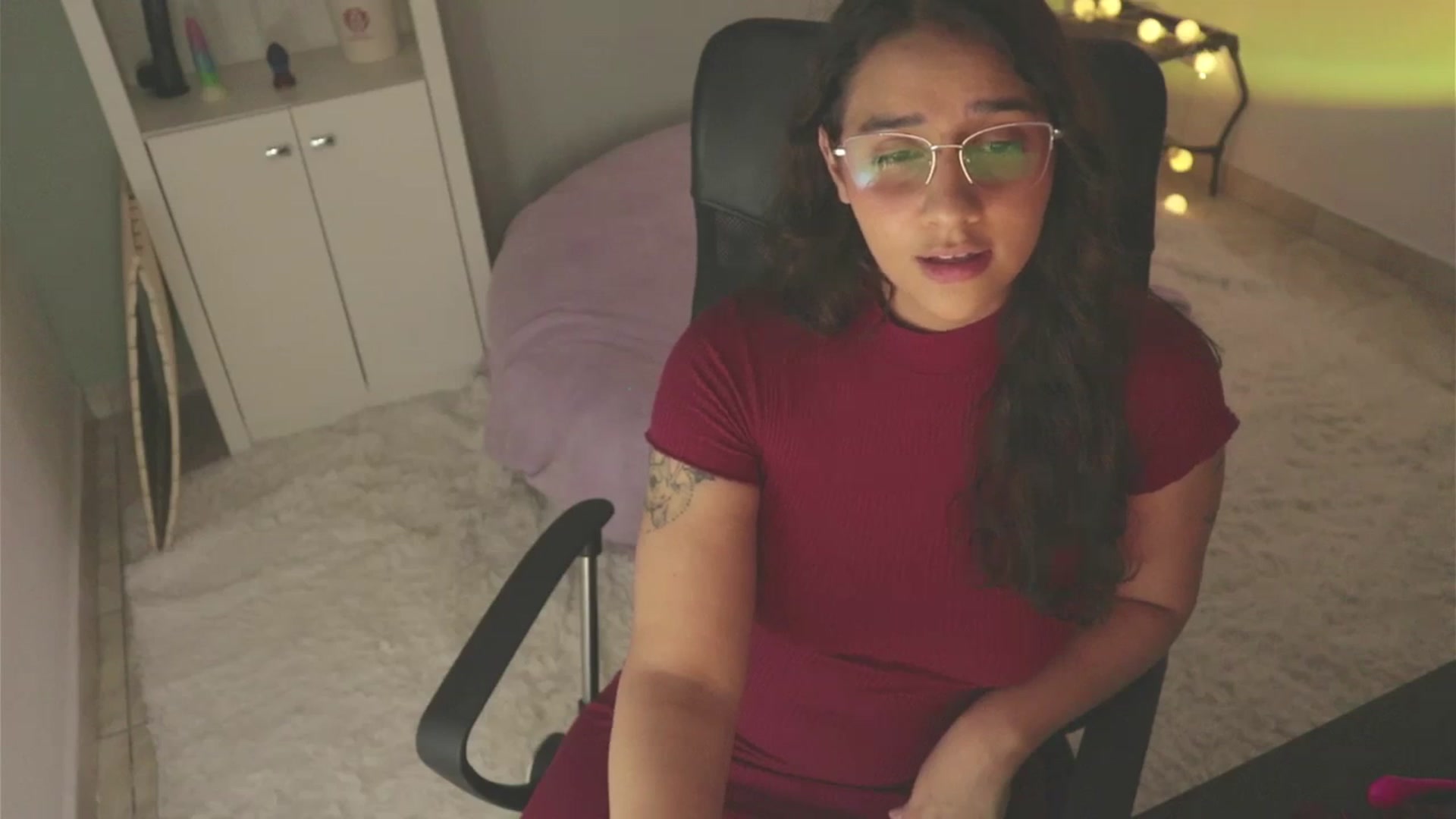 Gallery image thumbnail from yourboo_'s myfreecams stream on, 03/20/2024, 07:43 image 9 of 20