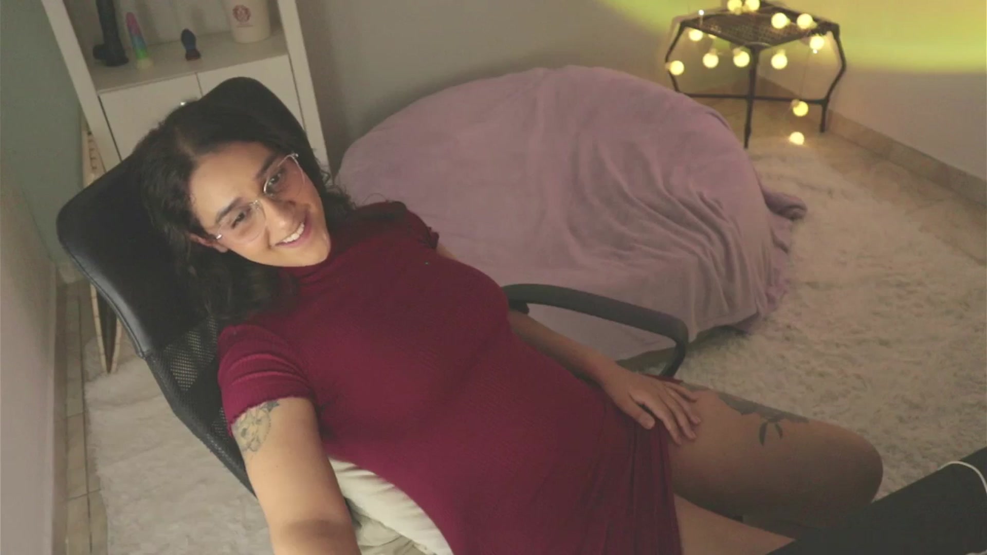 Gallery image thumbnail from yourboo_'s myfreecams stream on, 03/20/2024, 07:43 image 14 of 20