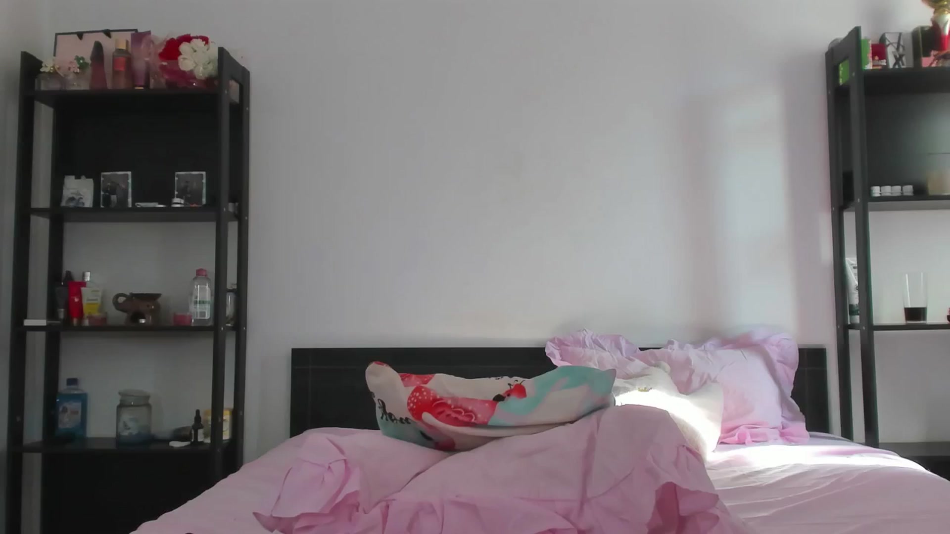 Gallery image thumbnail from yourbustygirl's myfreecams stream on, 10/23/2024, 09:36 image 15 of 20