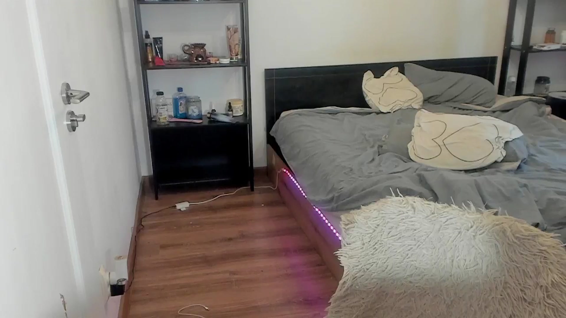 Gallery image thumbnail from yourbustygirl's myfreecams stream on, 03/01/2025, 11:40 image 3 of 20