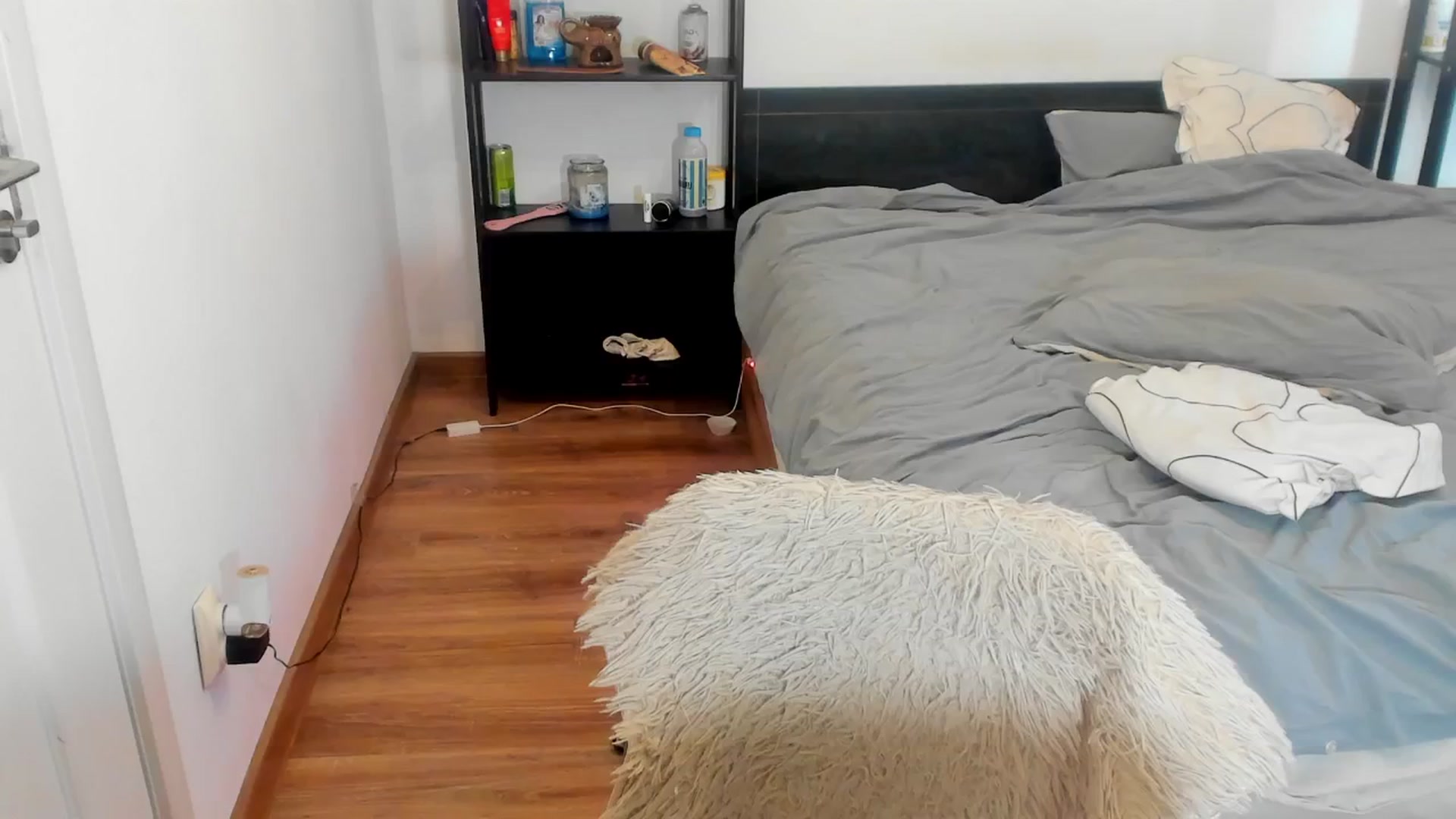 Gallery image thumbnail from yourbustygirl's myfreecams stream on, 03/30/2025, 12:01 image 13 of 20