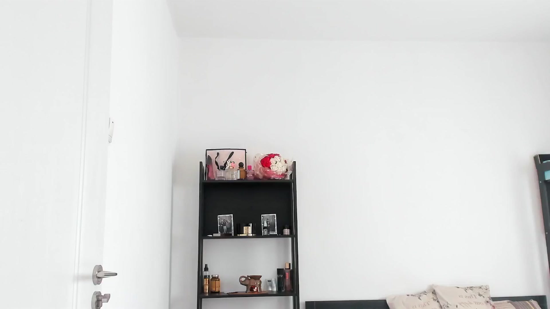 Gallery image thumbnail from yourbustygirl's myfreecams stream on, 11/01/2025, 11:46 image 7 of 20