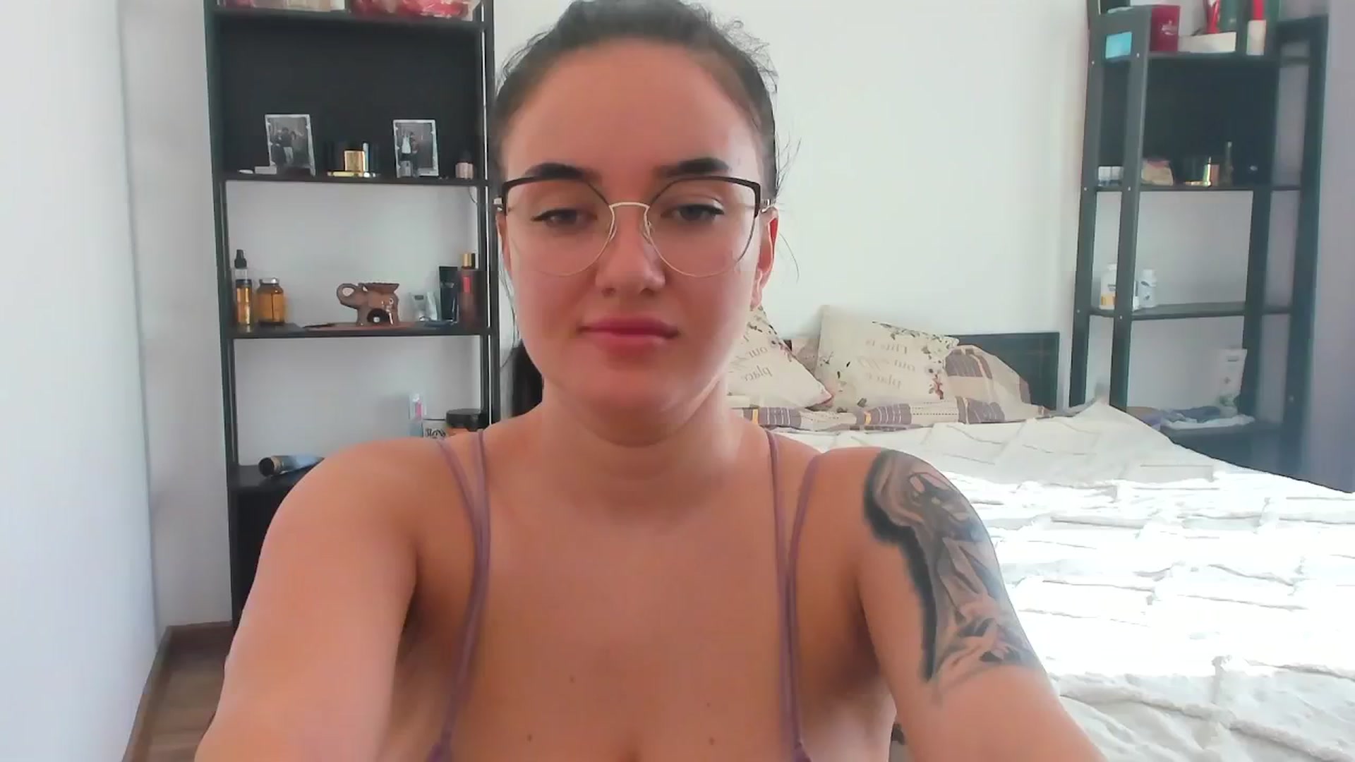 Gallery image thumbnail from yourbustygirl's myfreecams stream on, 11/02/2025, 09:59 image 14 of 20
