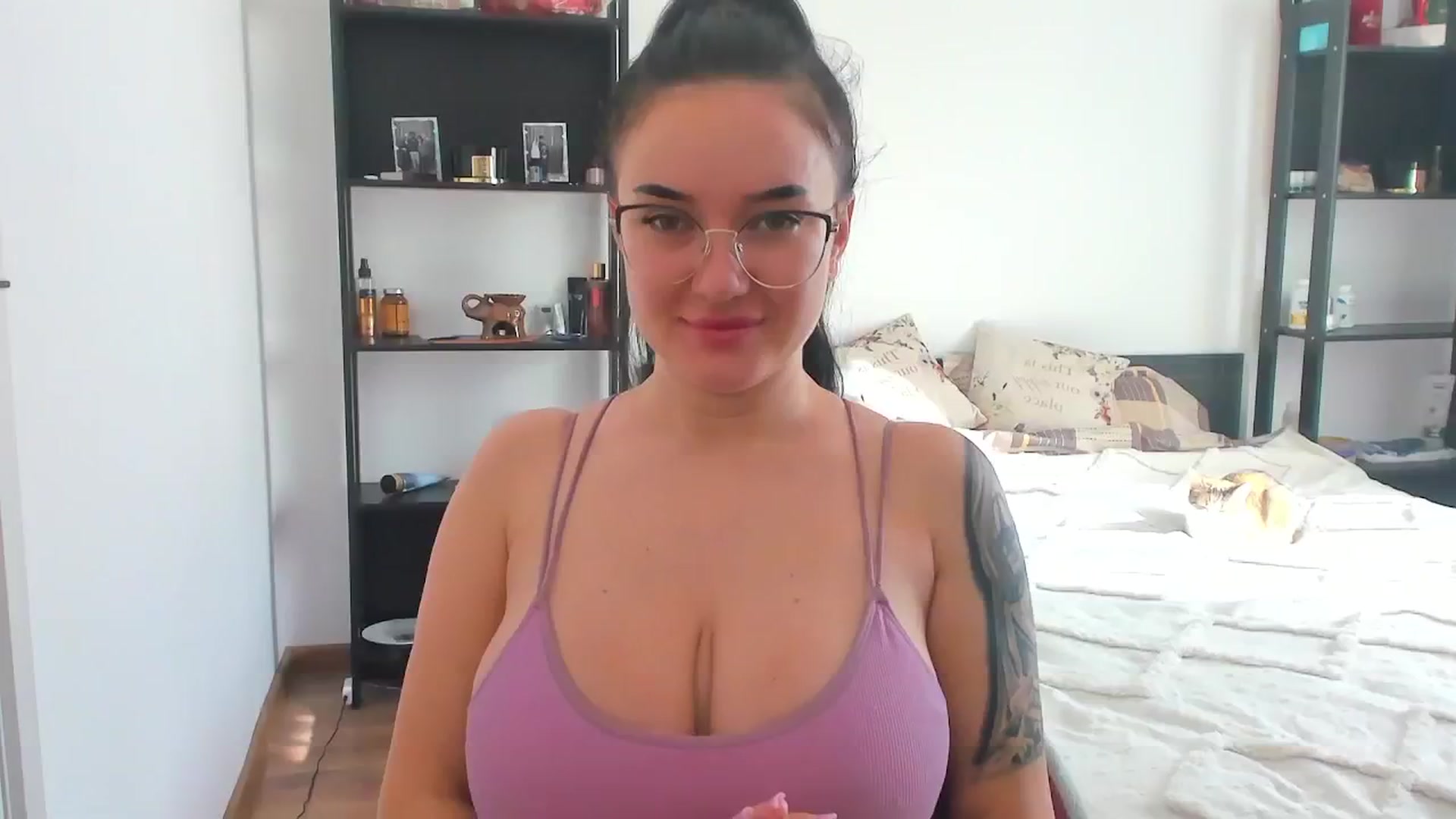 Gallery image thumbnail from yourbustygirl's myfreecams stream on, 11/02/2025, 09:59 image 3 of 20