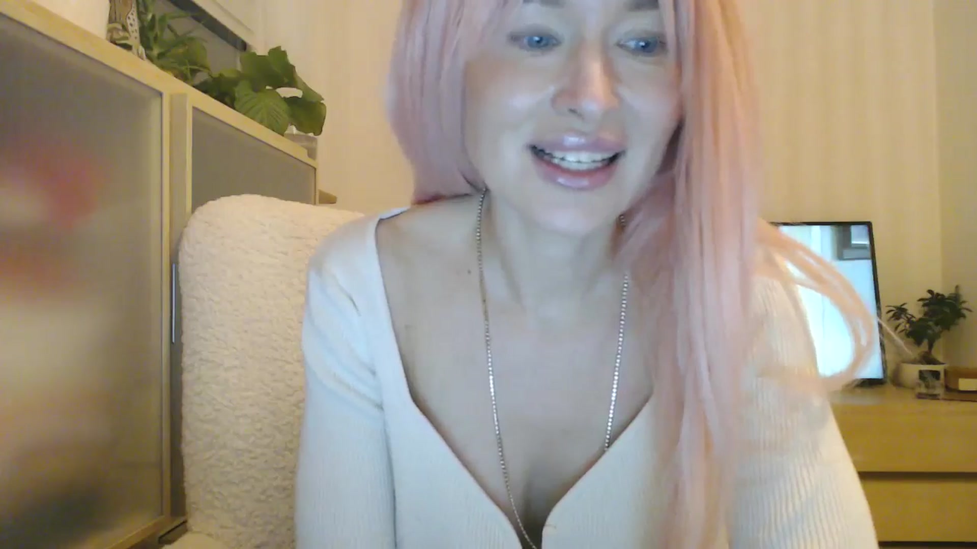 Gallery image thumbnail from yourcammodelx's myfreecams stream on, 02/17/2025, 21:11 image 11 of 20