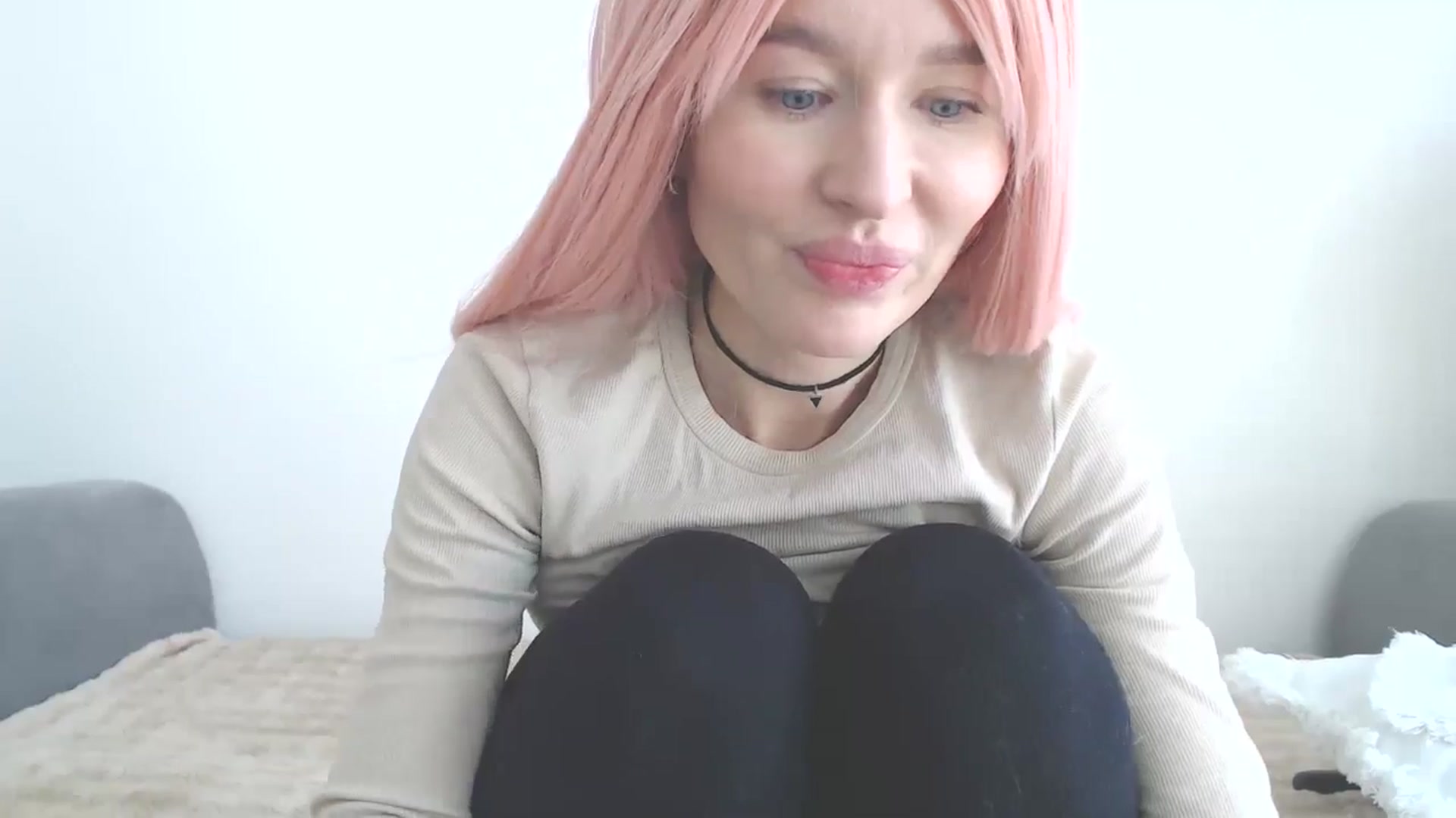 Gallery image thumbnail from yourcammodelx's myfreecams stream on, 02/19/2025, 13:34 image 19 of 20