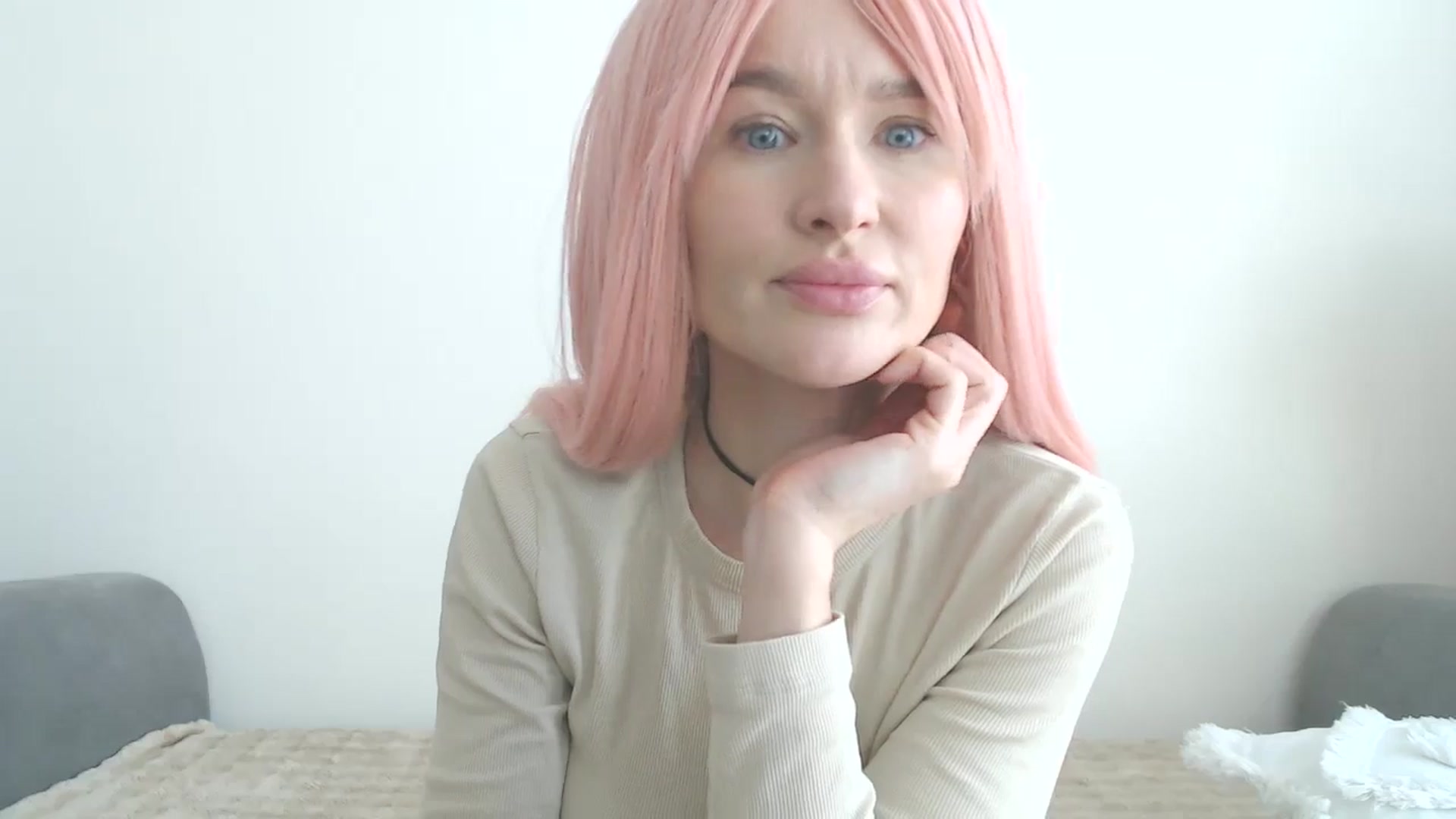 Gallery image thumbnail from yourcammodelx's myfreecams stream on, 02/19/2025, 13:34 image 11 of 20