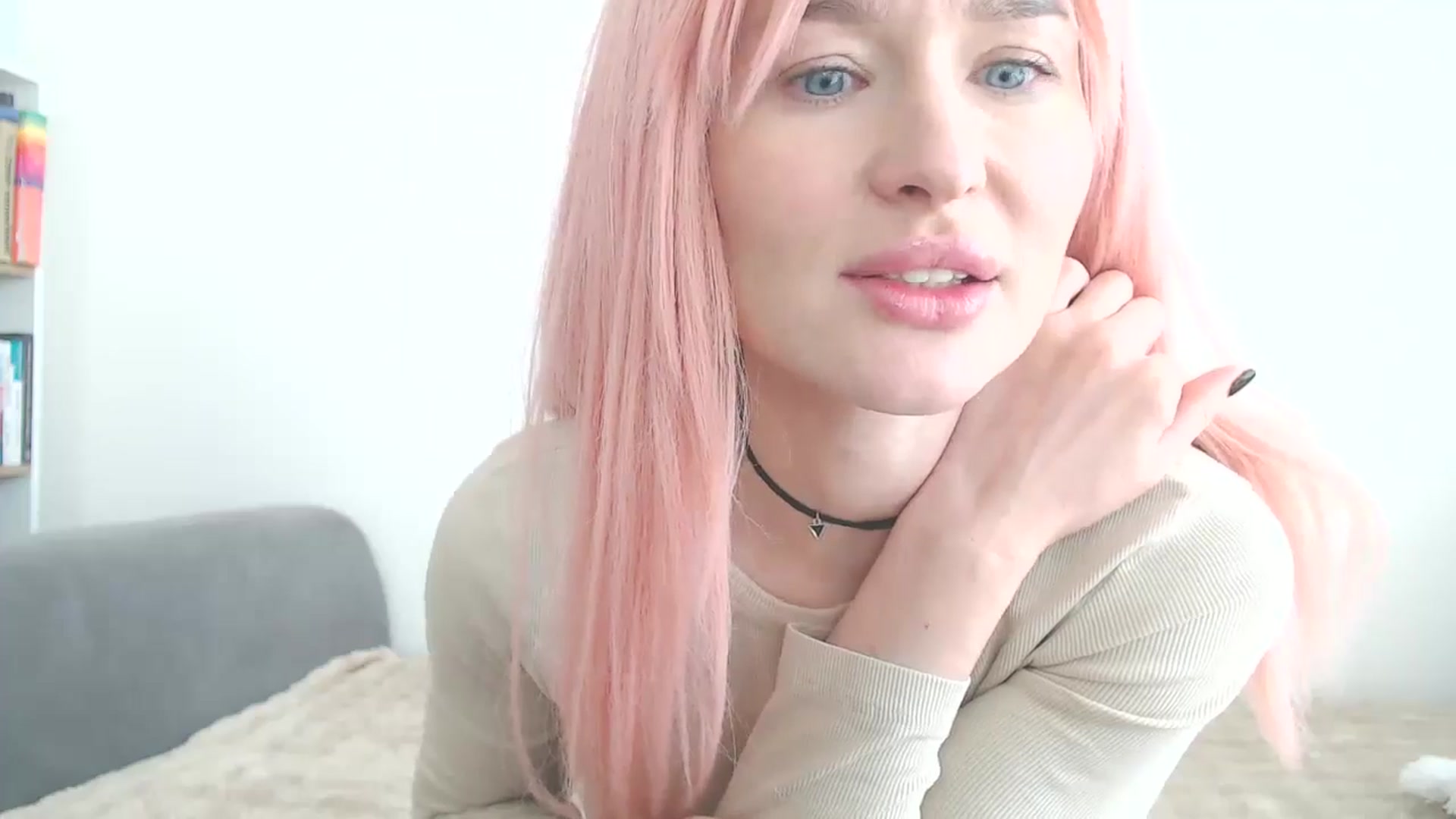 Gallery image thumbnail from yourcammodelx's myfreecams stream on, 02/19/2025, 14:34 image 7 of 20