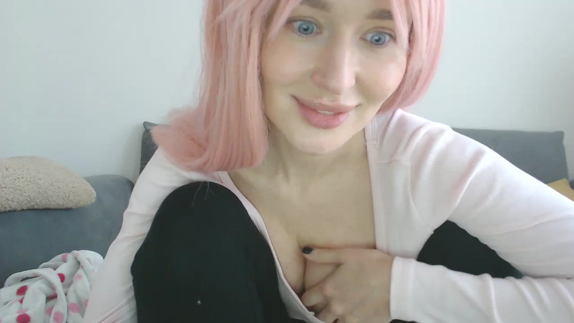 Gallery image thumbnail from yourcammodelx's myfreecams stream on, 02/27/2025, 13:02 image 16 of 20