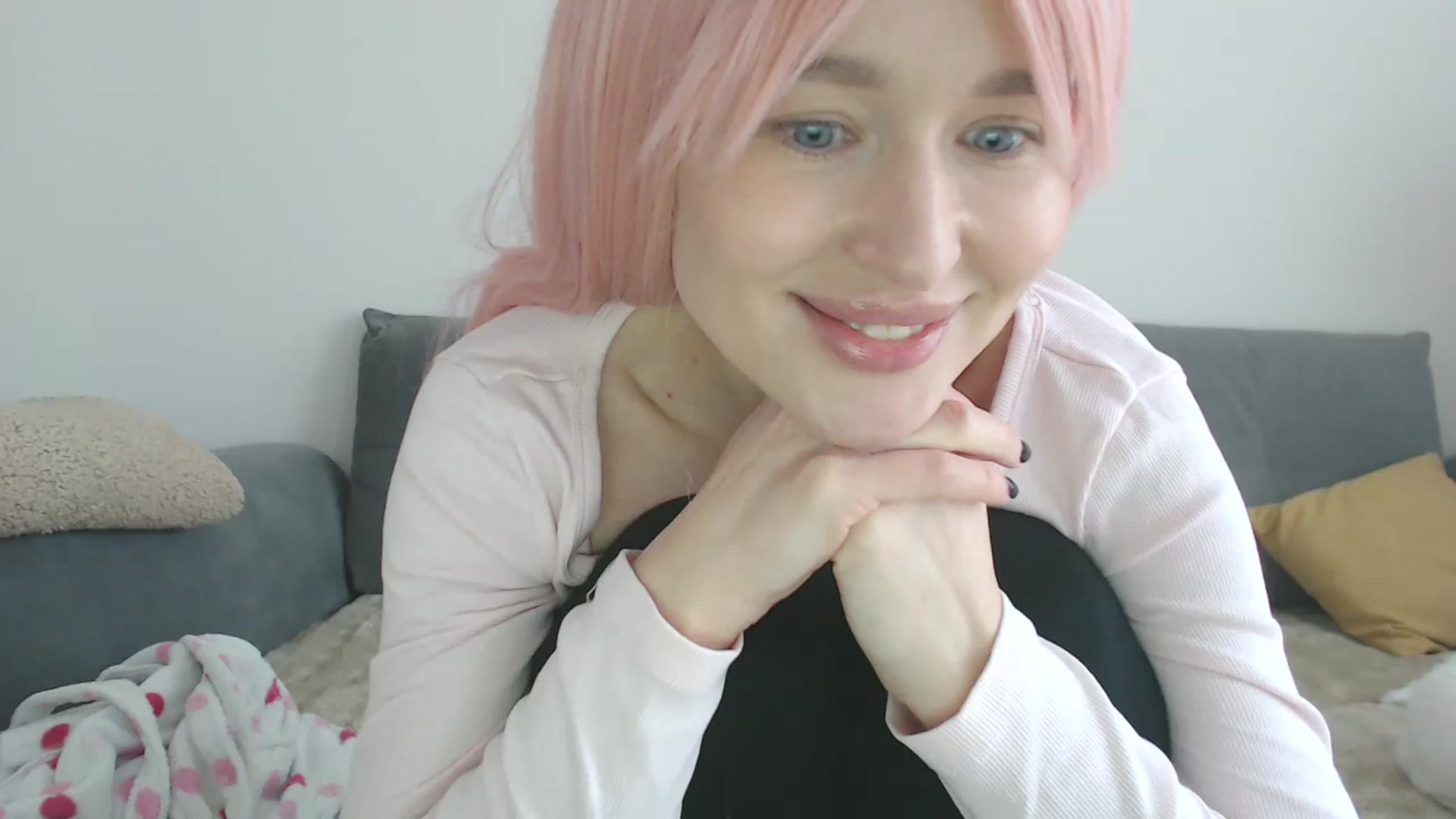 Gallery image thumbnail from yourcammodelx's myfreecams stream on, 02/27/2025, 13:02 image 13 of 20
