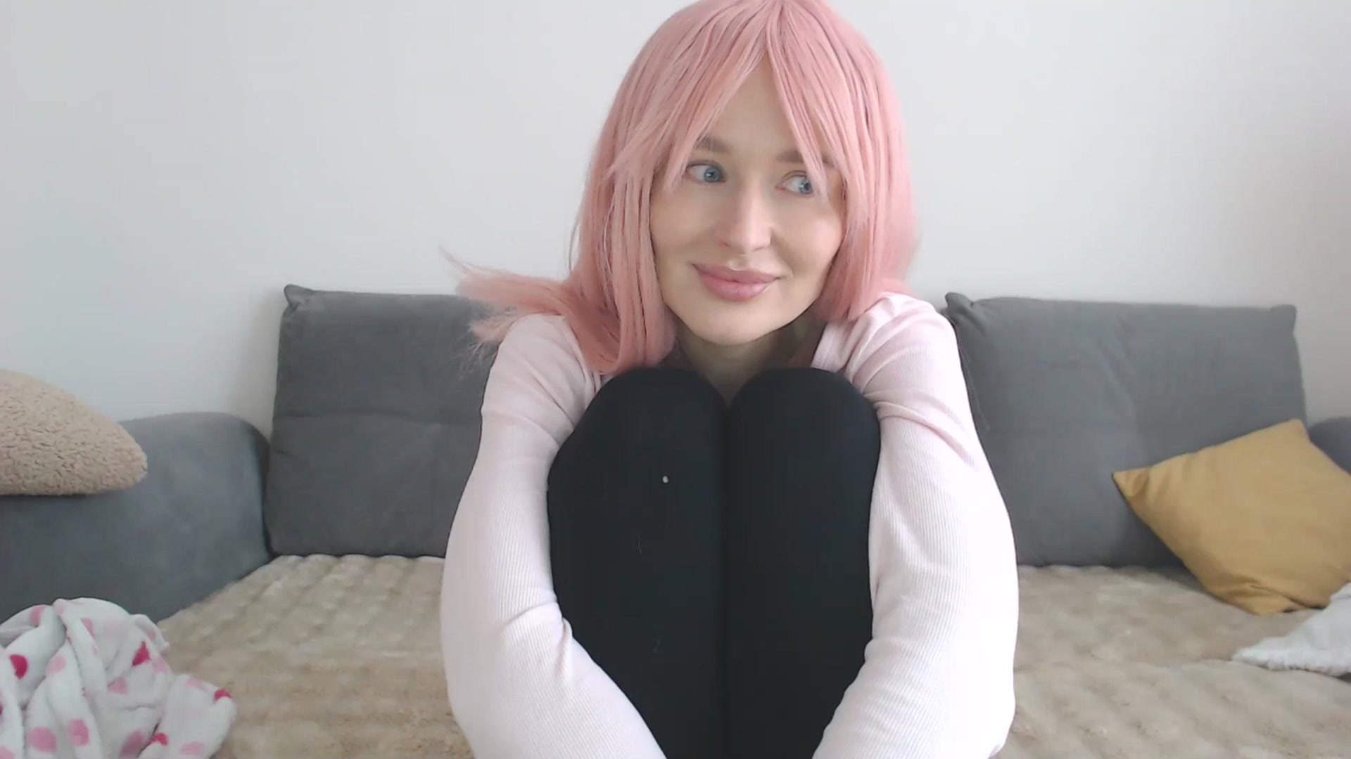 Gallery image thumbnail from yourcammodelx's myfreecams stream on, 02/27/2025, 13:02 image 10 of 20