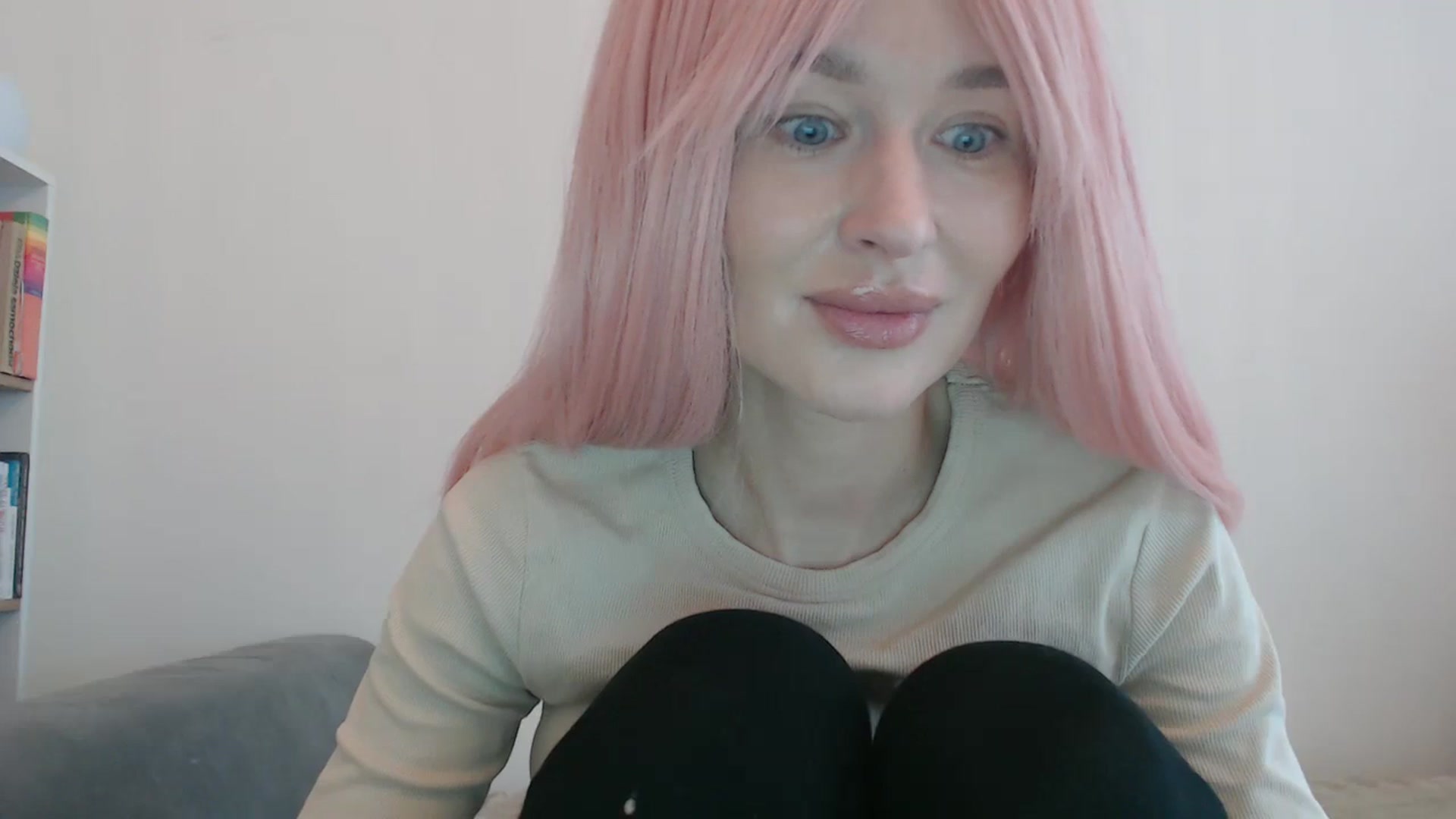 Gallery image thumbnail from yourcammodelx's myfreecams stream on, 02/28/2025, 13:15 image 14 of 20