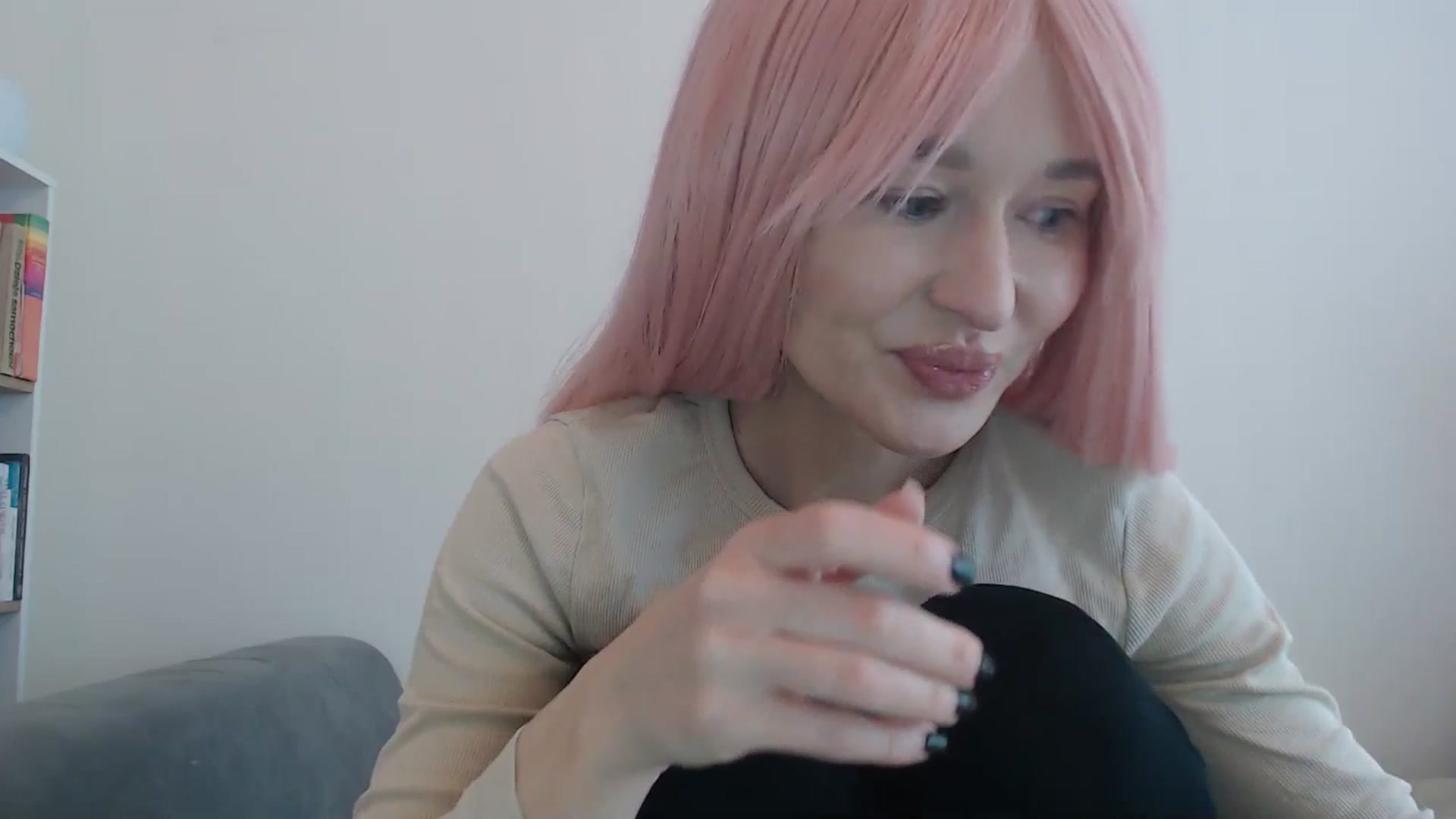 Gallery image thumbnail from yourcammodelx's myfreecams stream on, 02/28/2025, 13:15 image 3 of 20