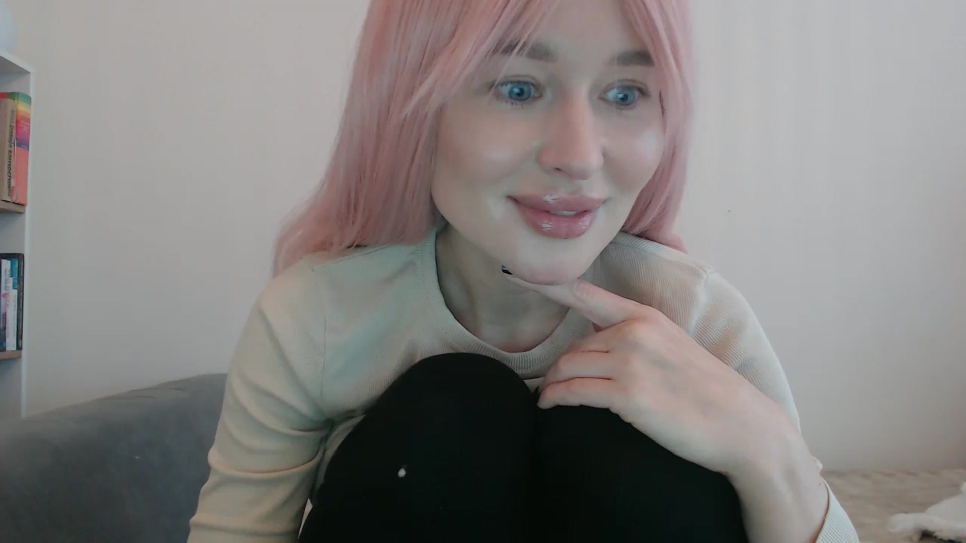 Gallery image thumbnail from yourcammodelx's myfreecams stream on, 02/28/2025, 13:15 image 18 of 20