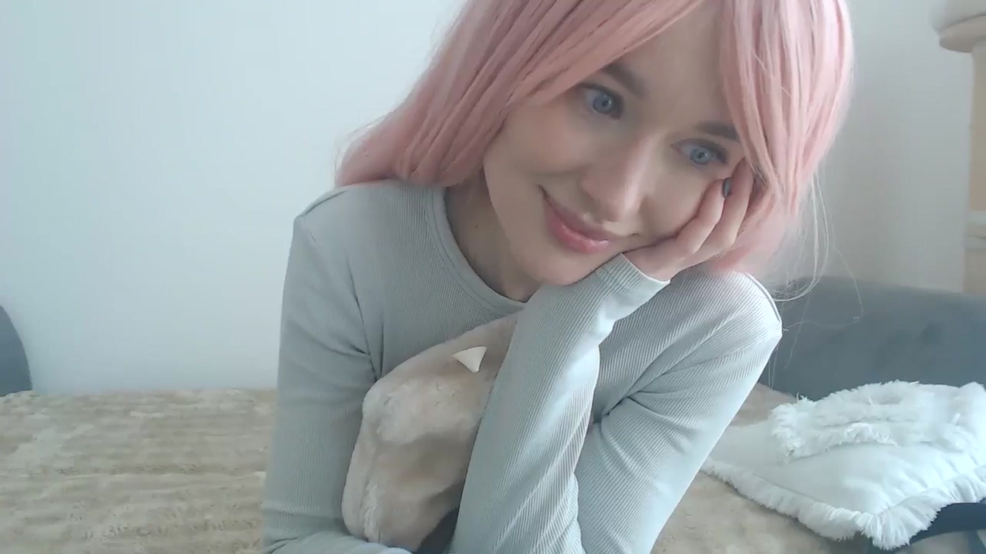 Gallery image thumbnail from yourcammodelx's myfreecams stream on, 03/05/2025, 13:28 image 14 of 20