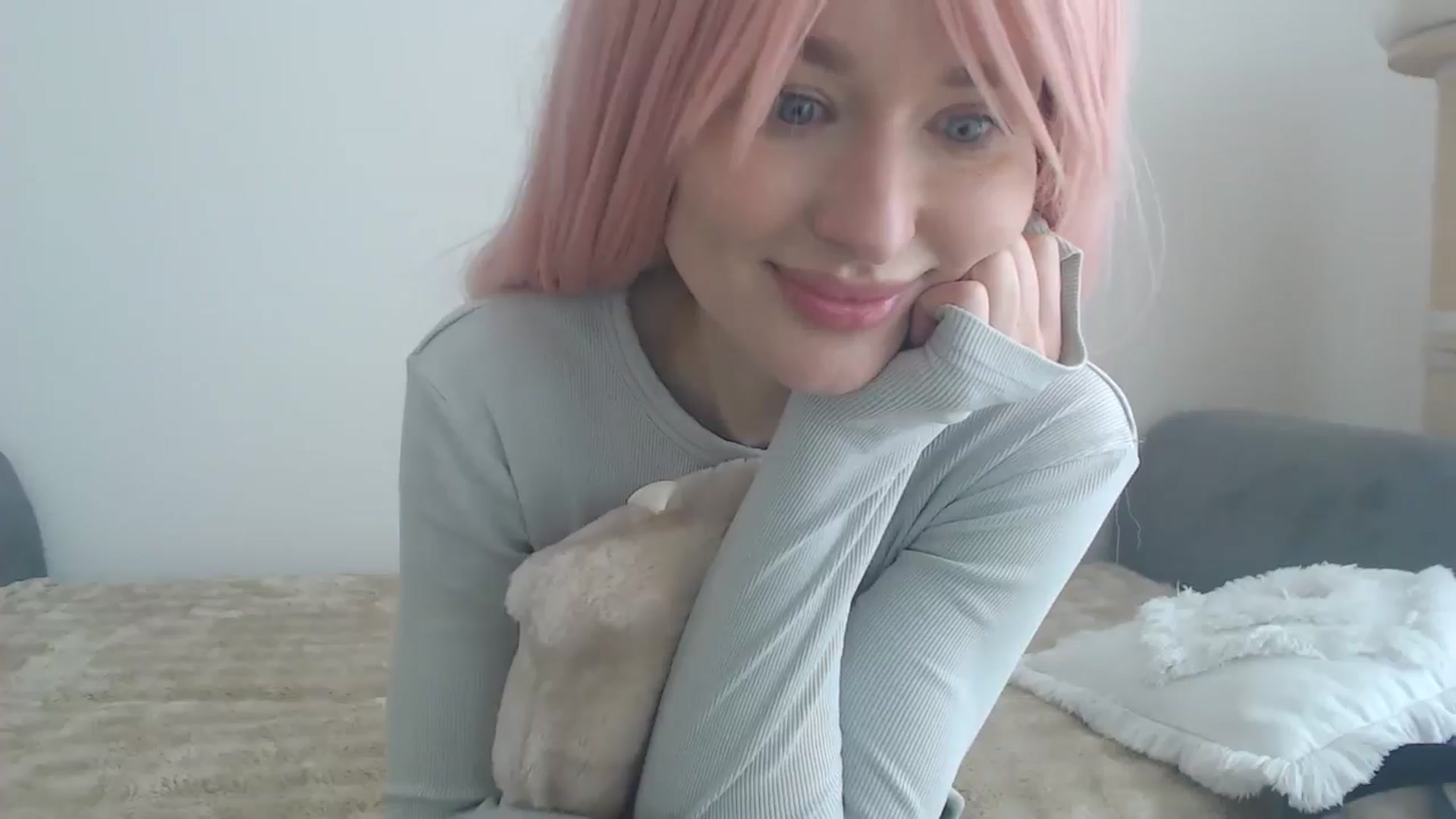 Gallery image thumbnail from yourcammodelx's myfreecams stream on, 03/05/2025, 13:28 image 13 of 20