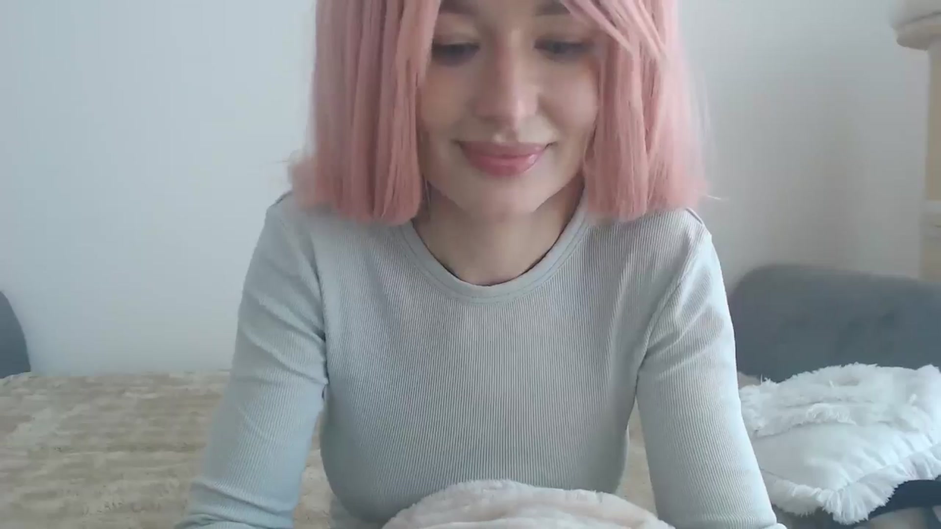 Gallery image thumbnail from yourcammodelx's myfreecams stream on, 03/05/2025, 13:28 image 17 of 20