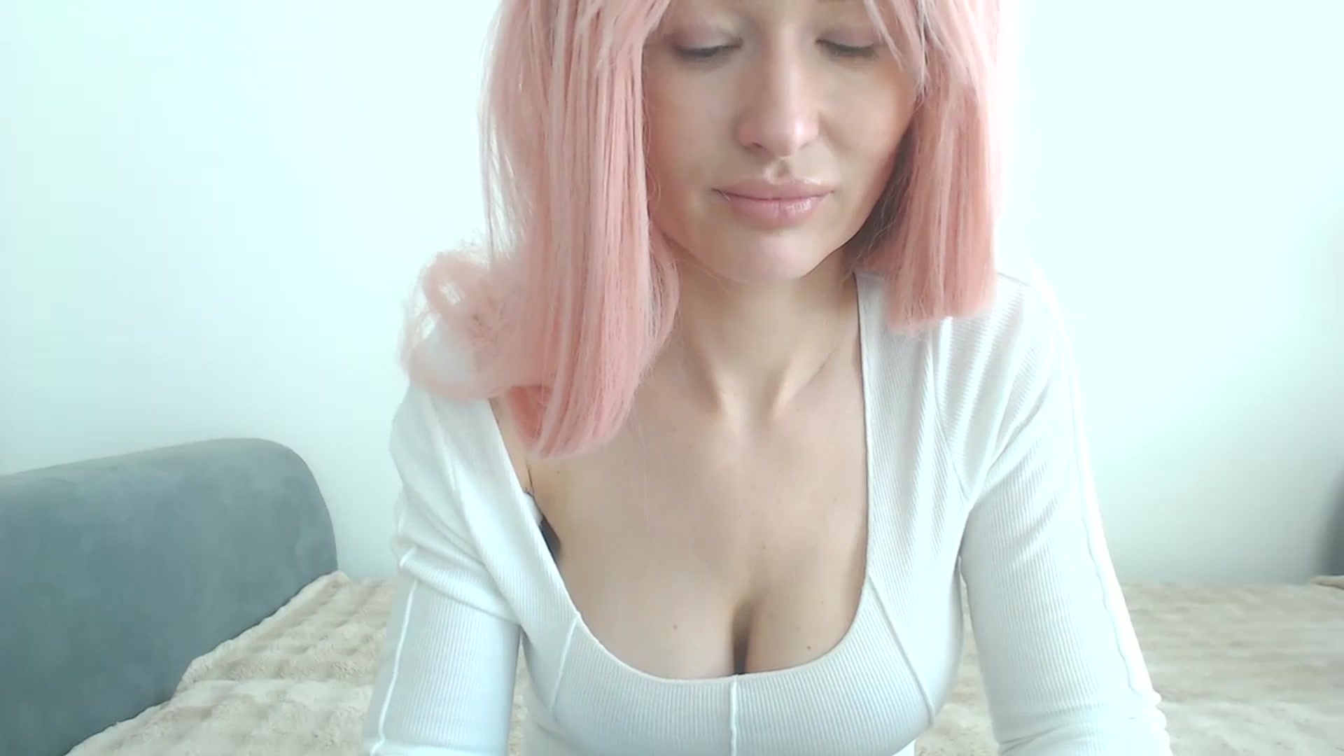 Gallery image thumbnail from yourcammodelx's myfreecams stream on, 03/09/2025, 13:52 image 6 of 20