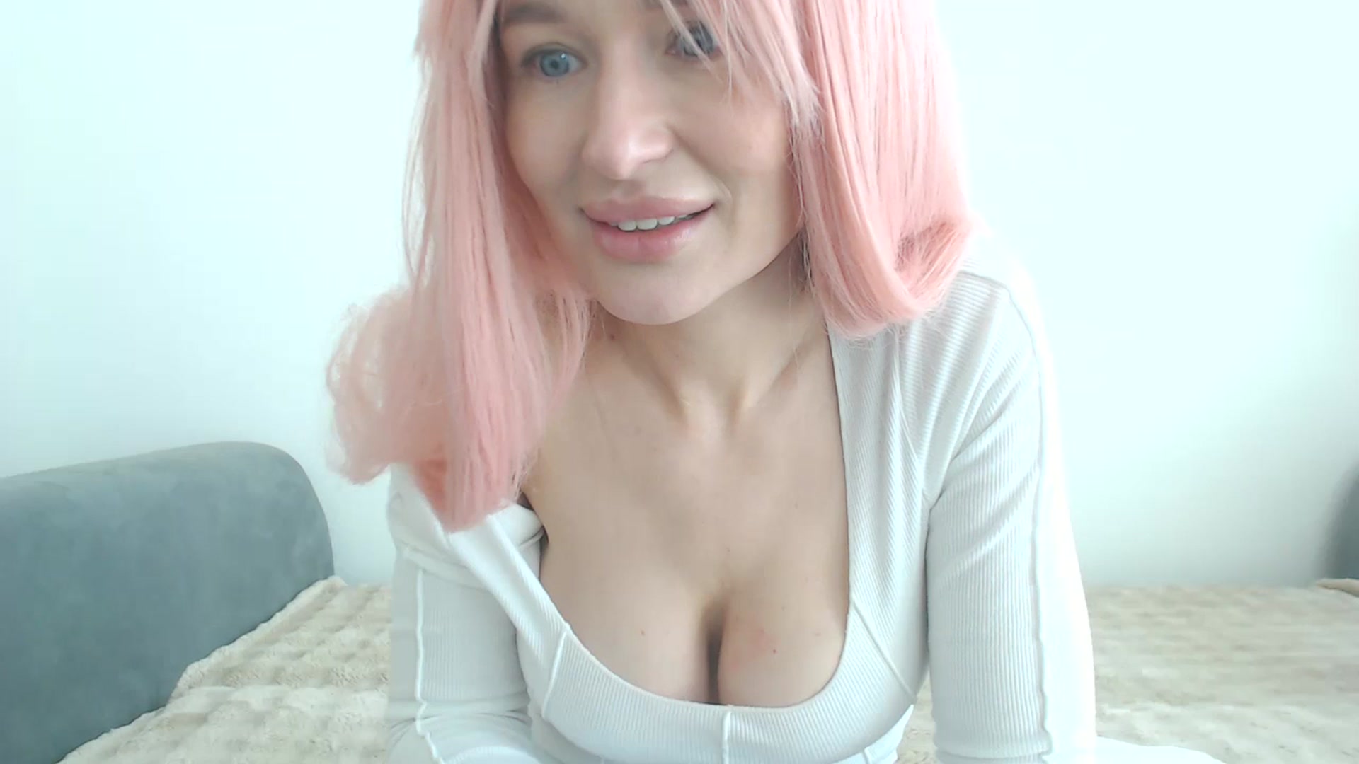 Gallery image thumbnail from yourcammodelx's myfreecams stream on, 03/09/2025, 13:52 image 12 of 20