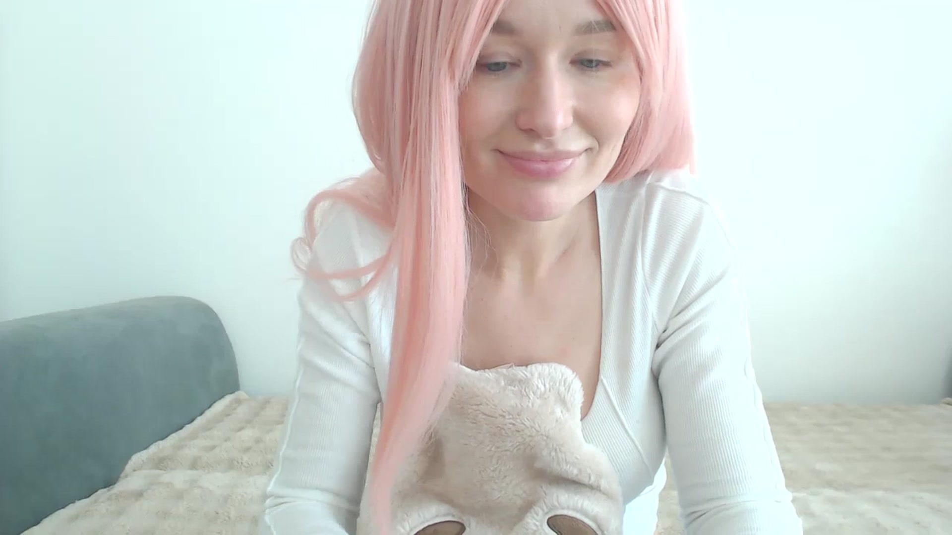 Gallery image thumbnail from yourcammodelx's myfreecams stream on, 03/09/2025, 15:00 image 14 of 20