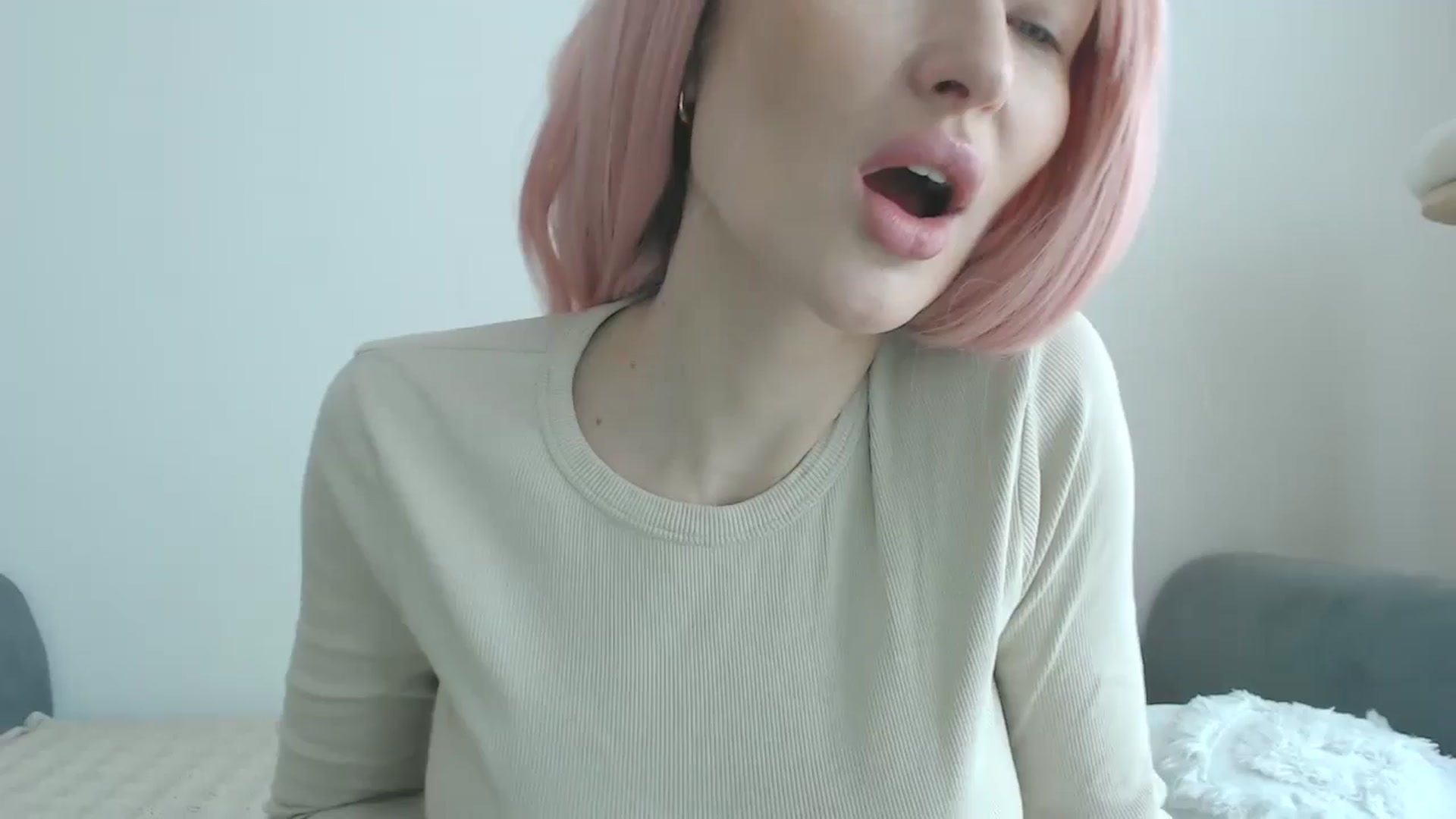 Gallery image thumbnail from yourcammodelx's myfreecams stream on, 03/30/2025, 12:25 image 8 of 20