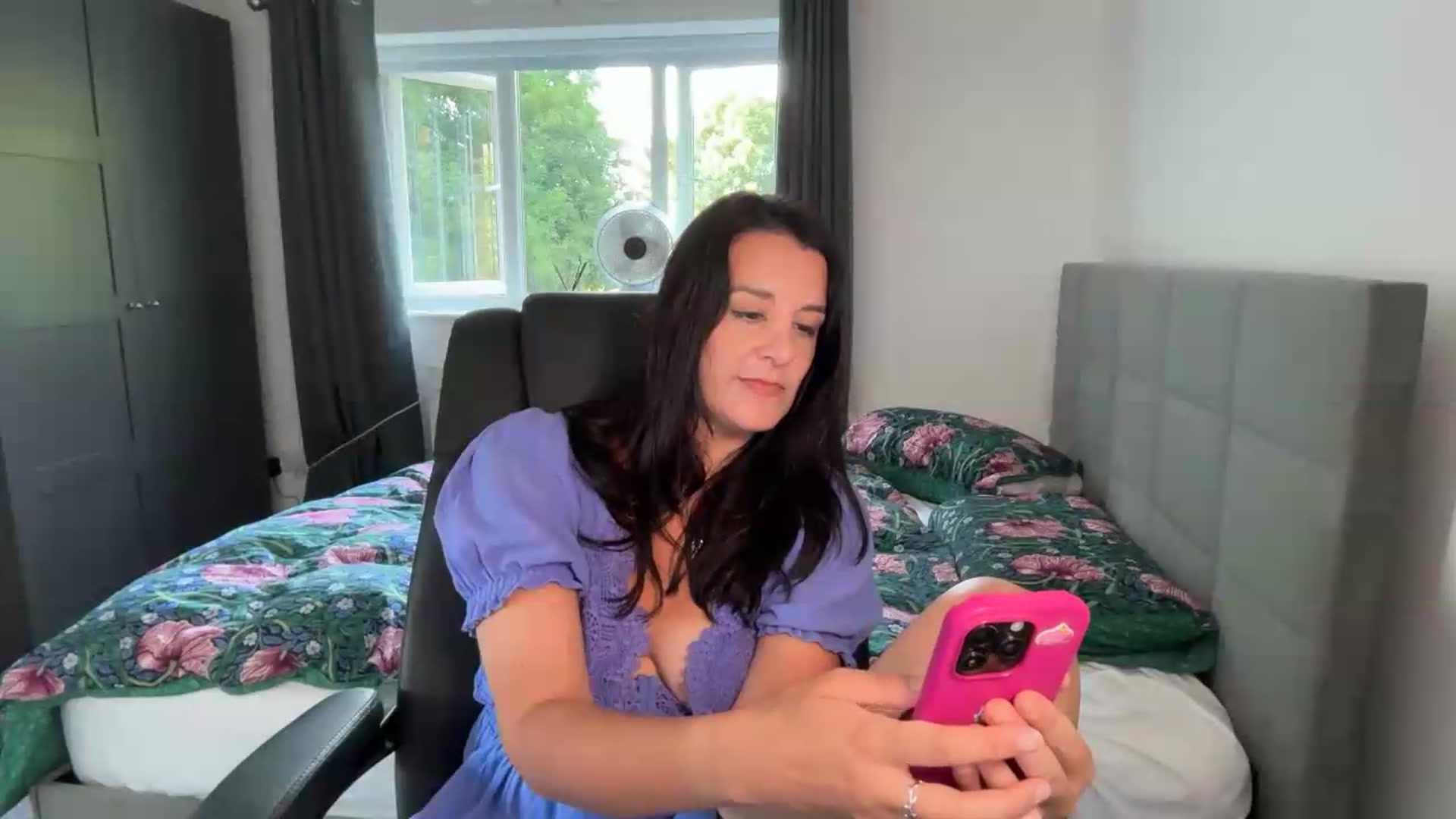 Gallery image thumbnail from yourcassiexo's myfreecams stream on, 06/24/2026, 16:31 image 18 of 20