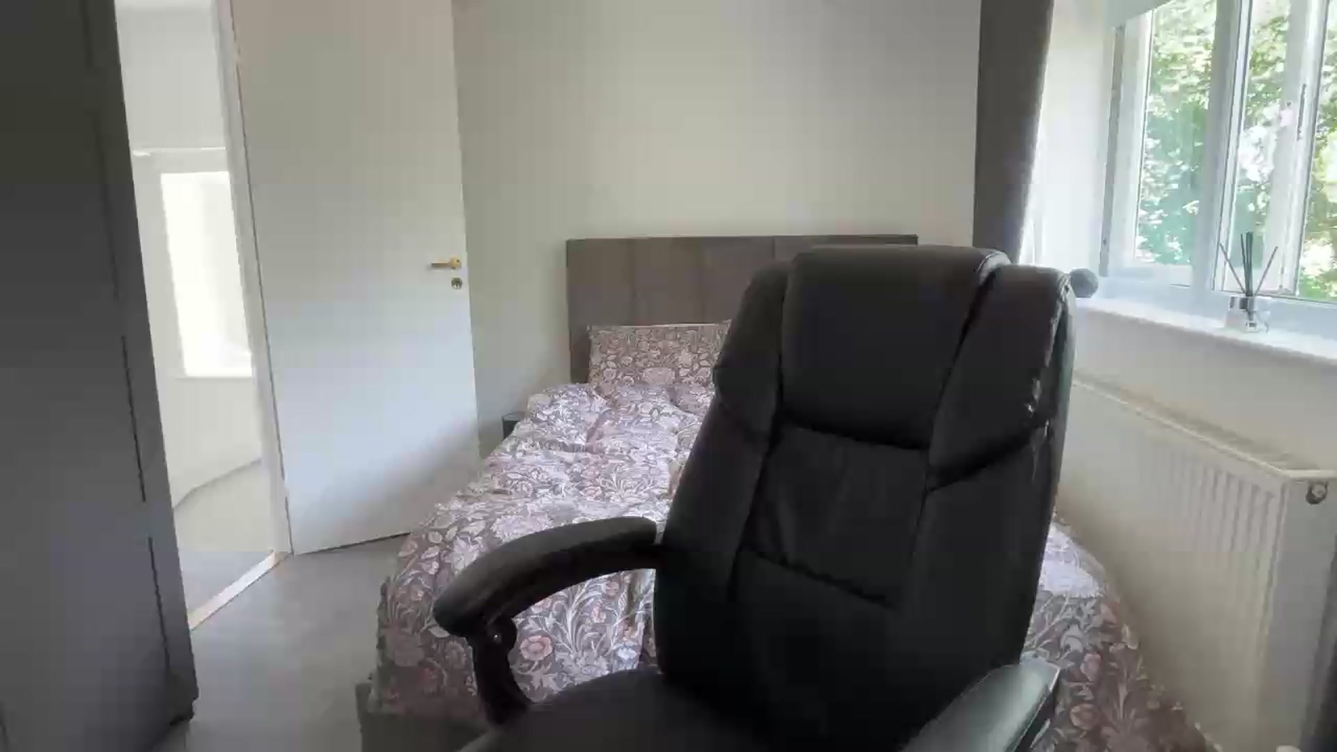 Gallery image thumbnail from yourcassiexo's myfreecams stream on, 07/06/2026, 12:56 image 10 of 20