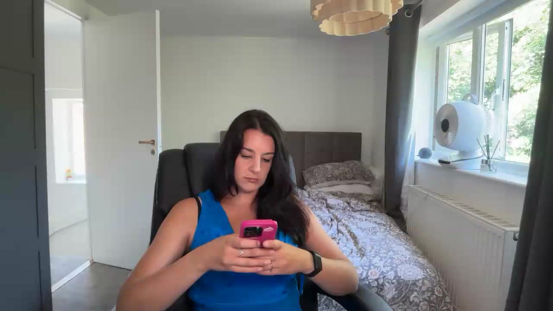 Gallery image thumbnail from yourcassiexo's myfreecams stream on, 07/09/2026, 11:29 image 8 of 20