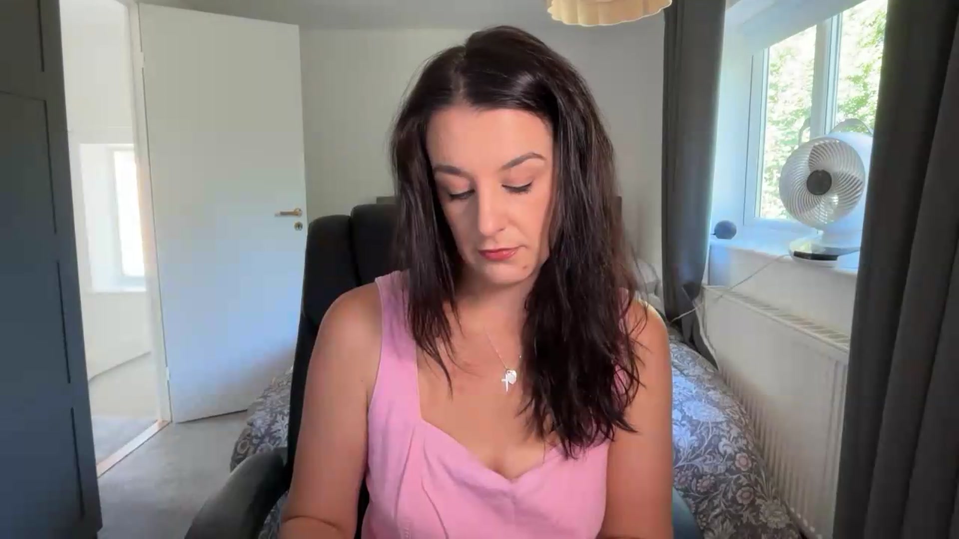 Gallery image thumbnail from yourcassiexo's myfreecams stream on, 08/10/2026, 09:45 image 10 of 20