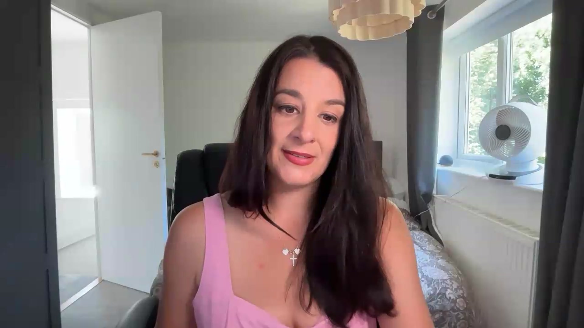 Gallery image thumbnail from yourcassiexo's myfreecams stream on, 08/11/2026, 13:27 image 15 of 20