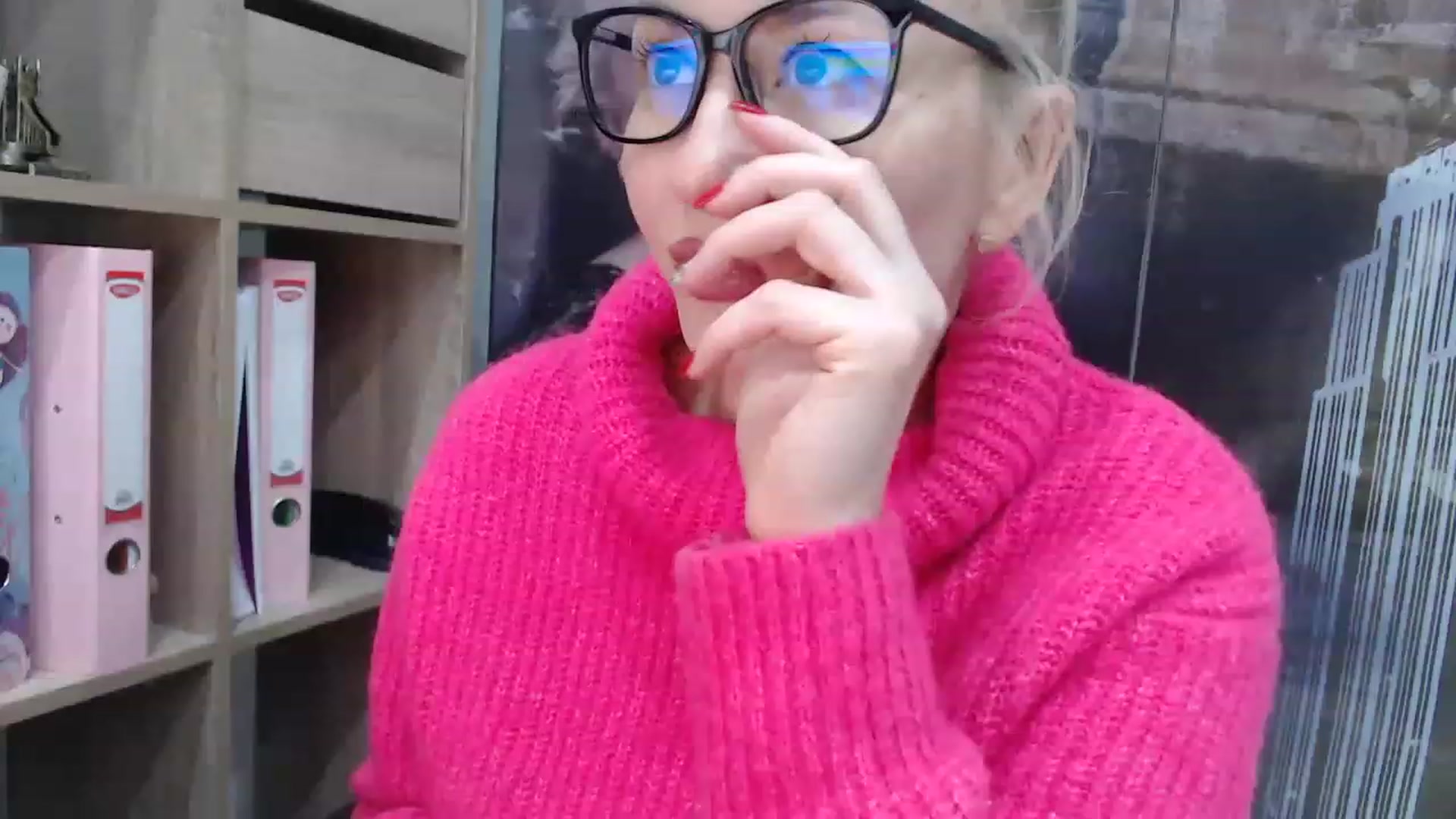 Gallery image thumbnail from yourstepmomy's myfreecams stream on, 11/20/2022, 22:27 image 3 of 20