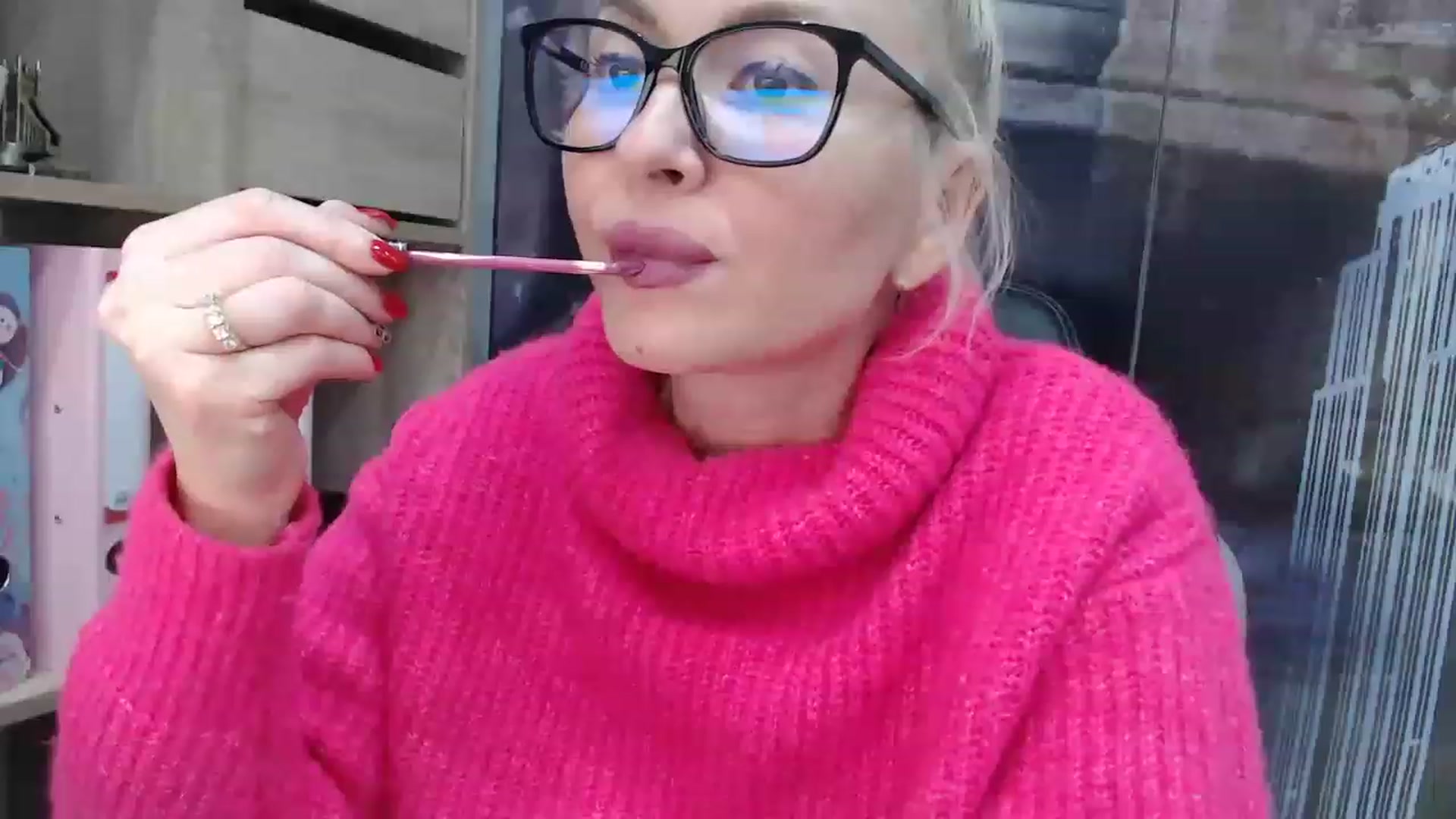 Gallery image thumbnail from yourstepmomy's myfreecams stream on, 11/20/2022, 22:27 image 13 of 20
