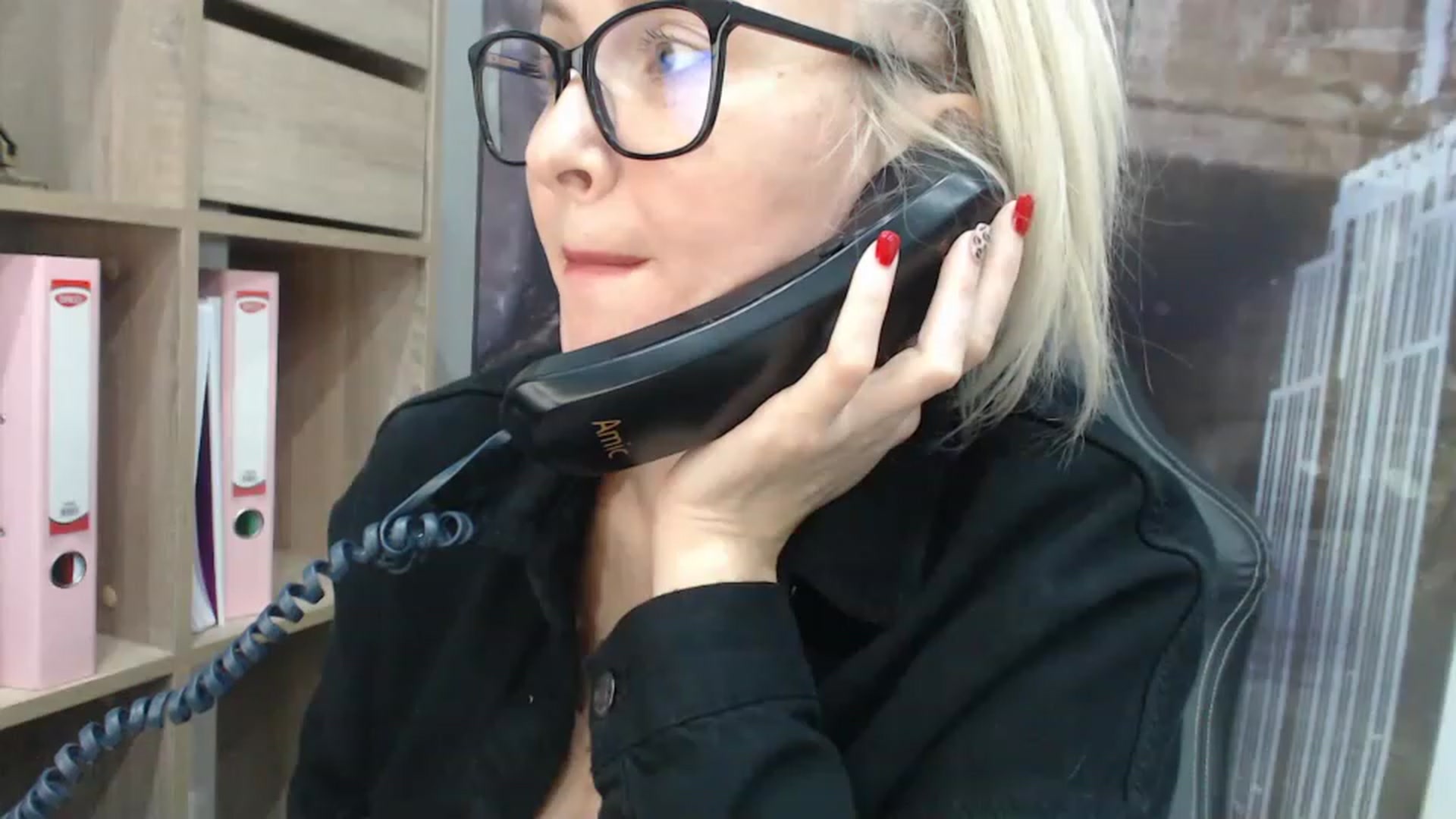 Gallery image thumbnail from yourstepmomy's myfreecams stream on, 11/22/2022, 21:07 image 17 of 20