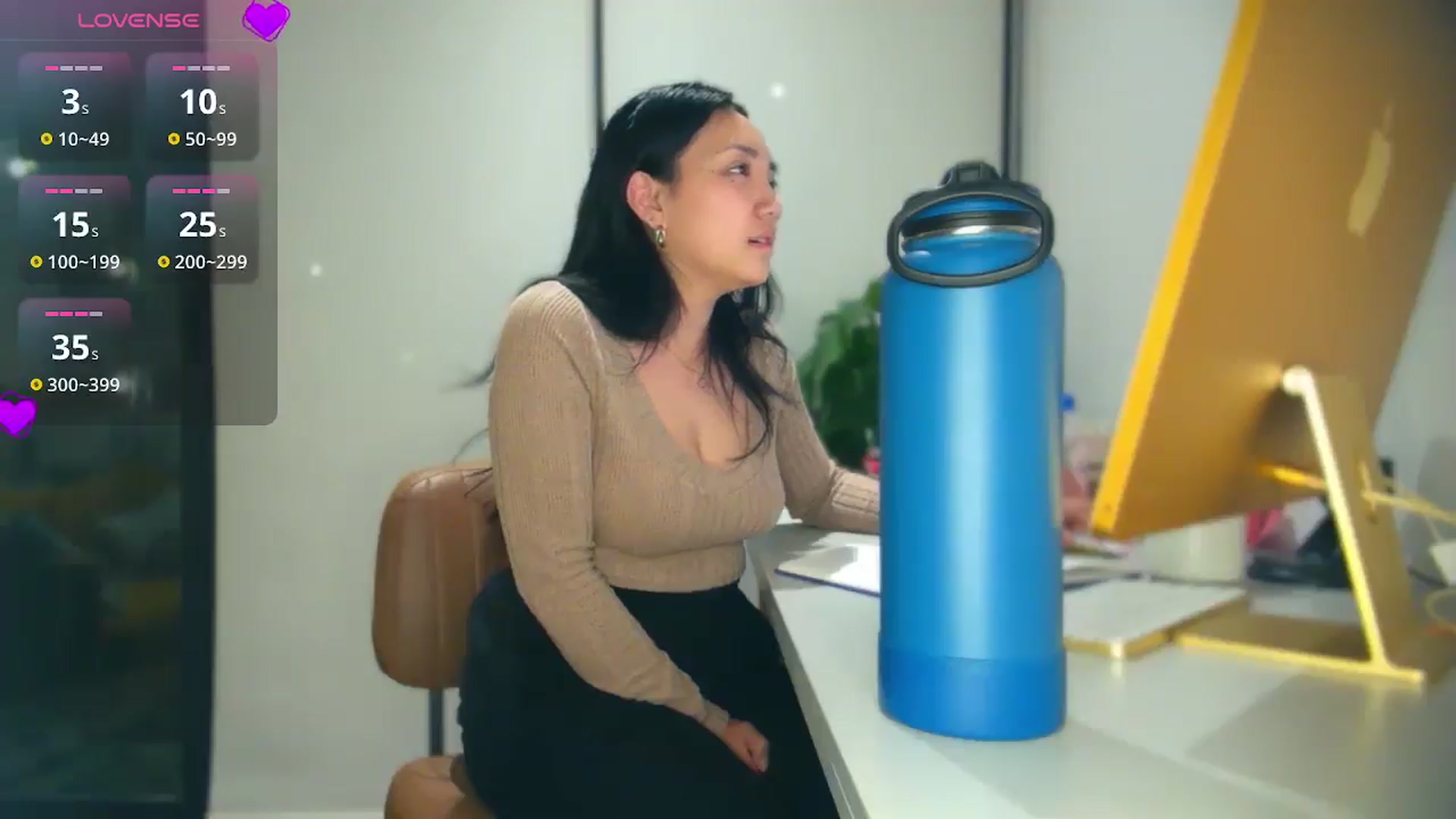 Gallery image thumbnail from yumihana__26's myfreecams stream on, 09/11/2025, 02:37 image 13 of 20