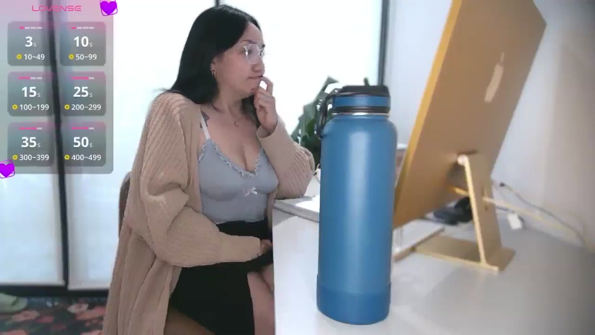 Gallery image thumbnail from yumihana__26's myfreecams stream on, 10/16/2025, 17:22 image 7 of 20