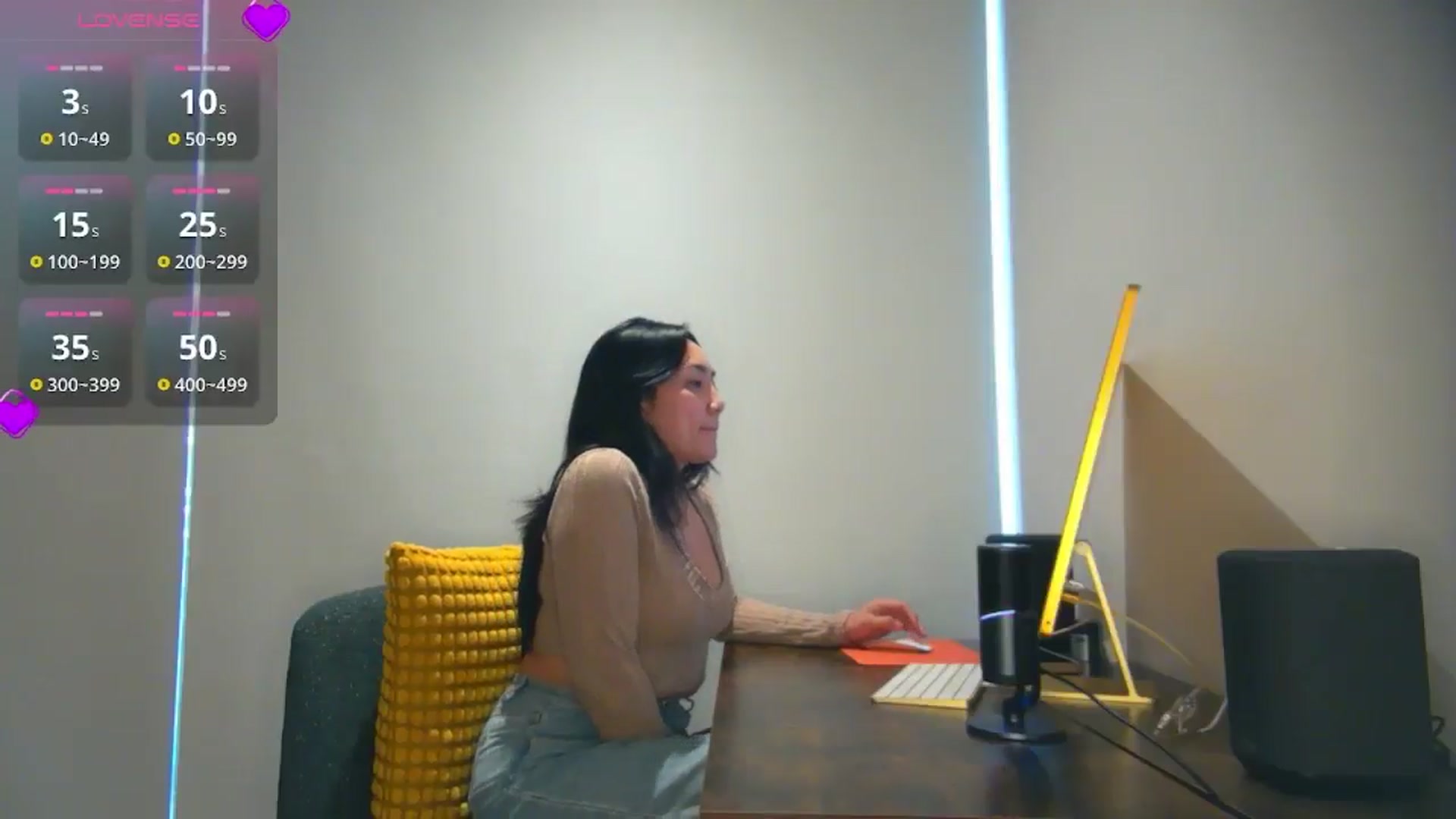 Gallery image thumbnail from yumihana__26's myfreecams stream on, 12/17/2025, 20:46 image 17 of 20
