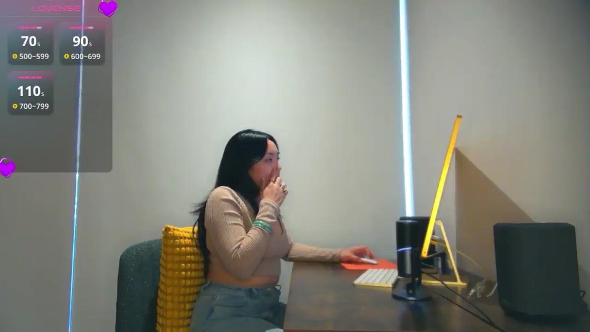 Gallery image thumbnail from yumihana__26's myfreecams stream on, 12/17/2025, 20:46 image 9 of 20