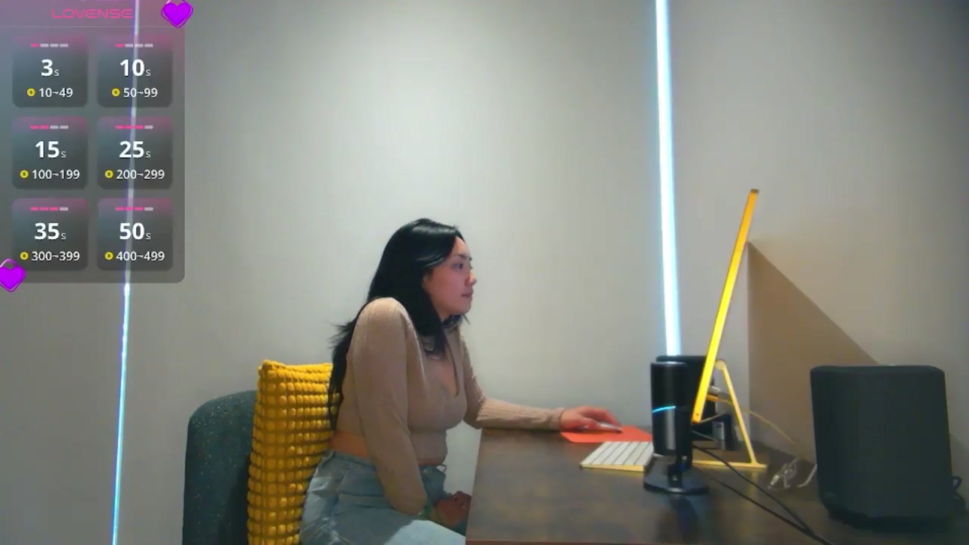 Gallery image thumbnail from yumihana__26's myfreecams stream on, 12/17/2025, 20:46 image 16 of 20
