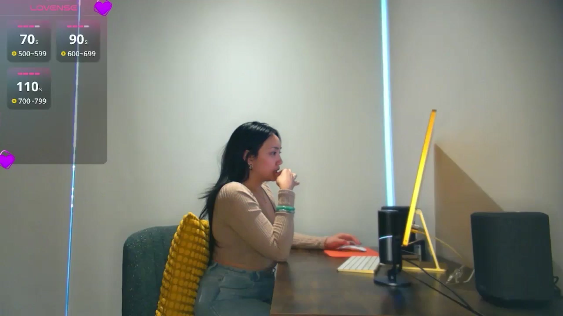 Gallery image thumbnail from yumihana__26's myfreecams stream on, 12/17/2025, 20:46 image 2 of 20