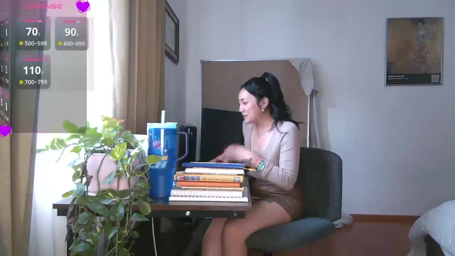 Gallery image thumbnail from yumihana__26's myfreecams stream on, 03/24/2026, 19:27 image 12 of 20