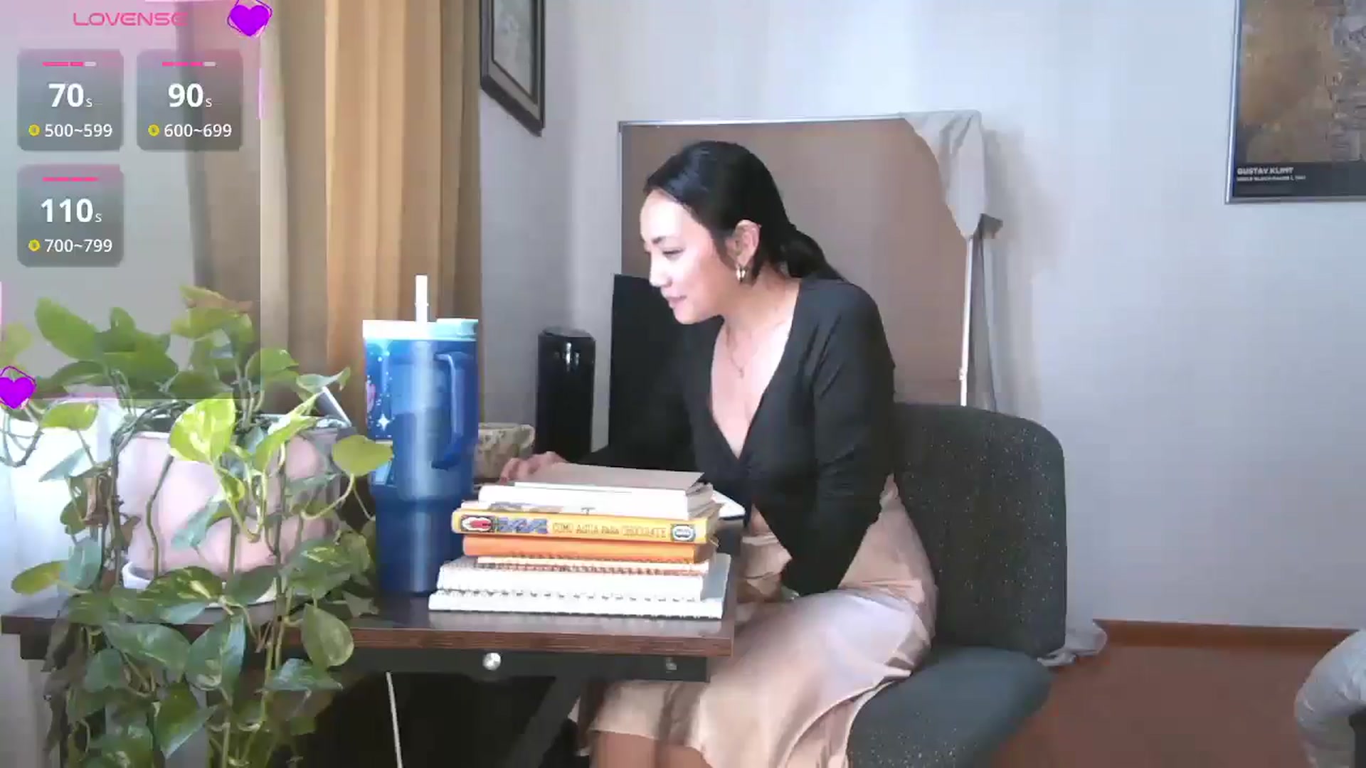 Gallery image thumbnail from yumihana__26's myfreecams stream on, 03/25/2026, 20:42 image 17 of 20