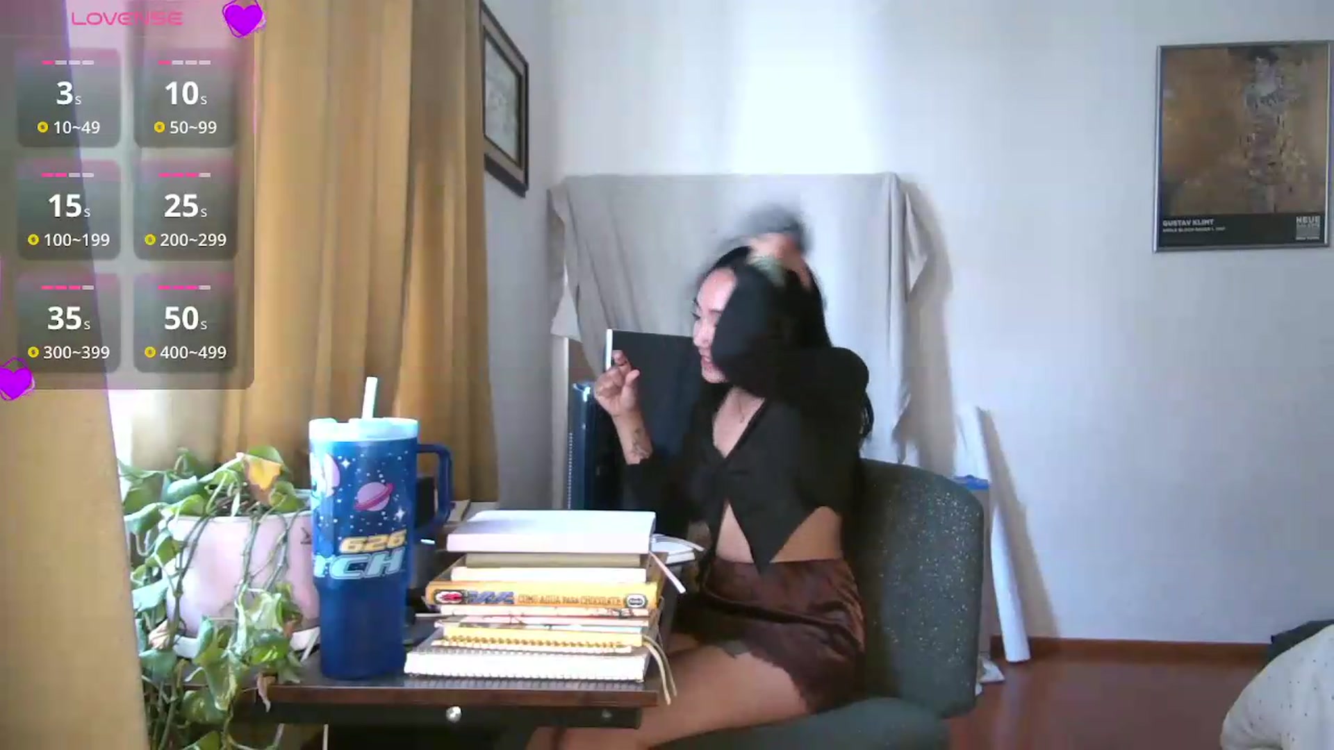 Gallery image thumbnail from yumihana__26's myfreecams stream on, 06/01/2026, 18:35 image 9 of 20