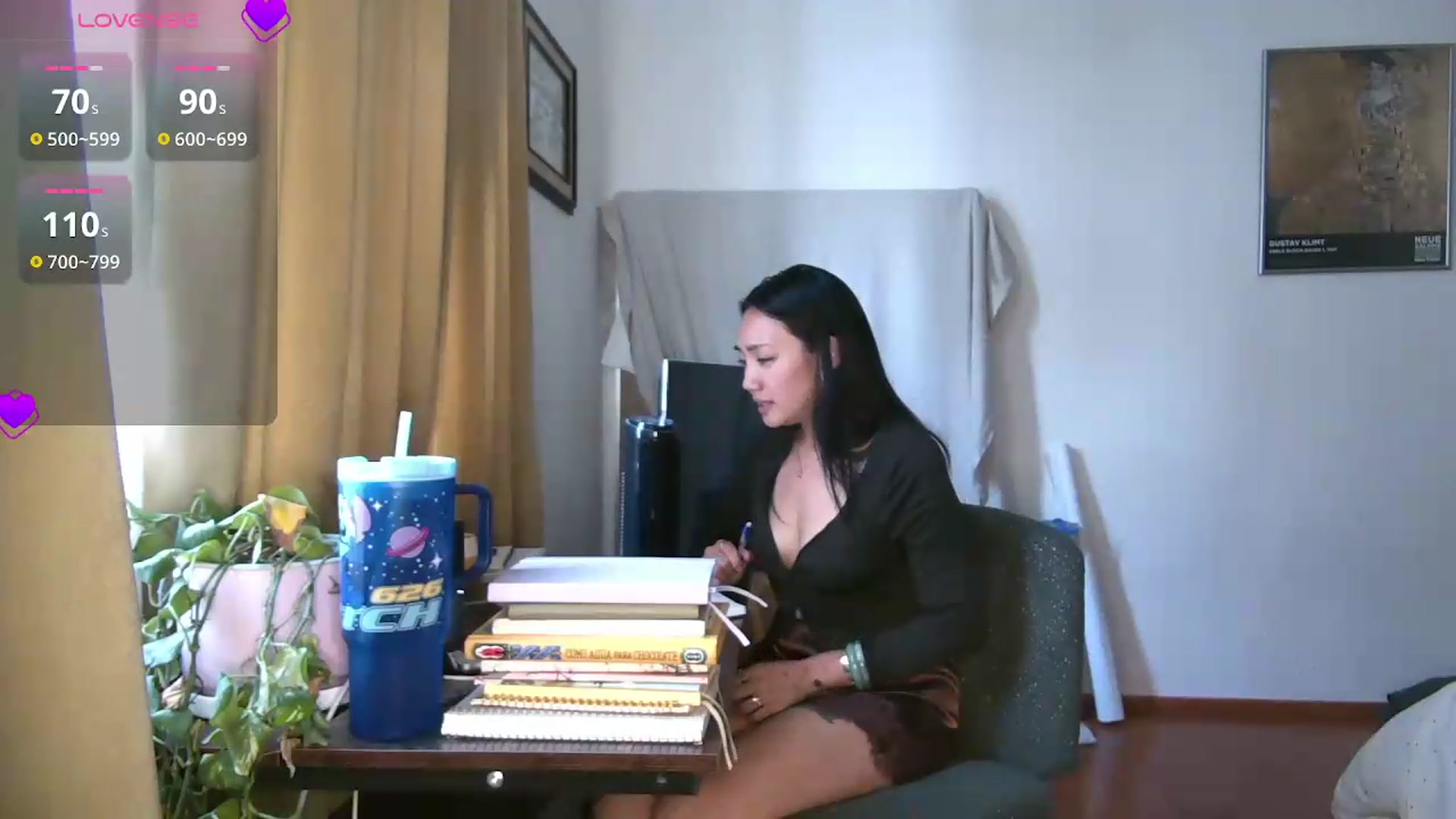 Gallery image thumbnail from yumihana__26's myfreecams stream on, 06/01/2026, 19:23 image 3 of 20