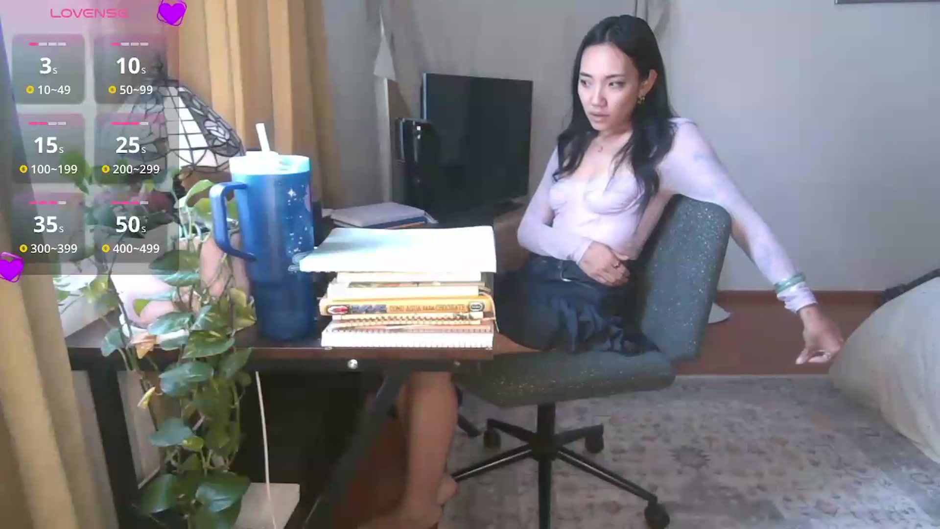 Gallery image thumbnail from yumihana__26's myfreecams stream on, 06/25/2026, 19:21 image 14 of 20