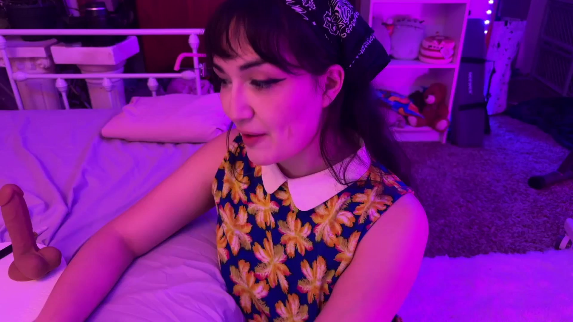 Gallery image thumbnail from zoeyjpeg's myfreecams stream on, 05/10/2025, 06:16 image 20 of 20