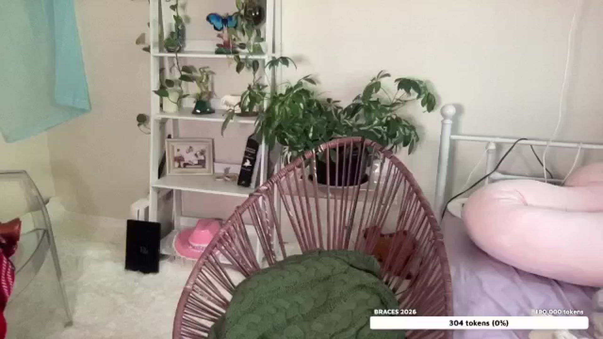 Gallery image thumbnail from zoeyjpeg's myfreecams stream on, 07/15/2025, 01:02 image 19 of 20