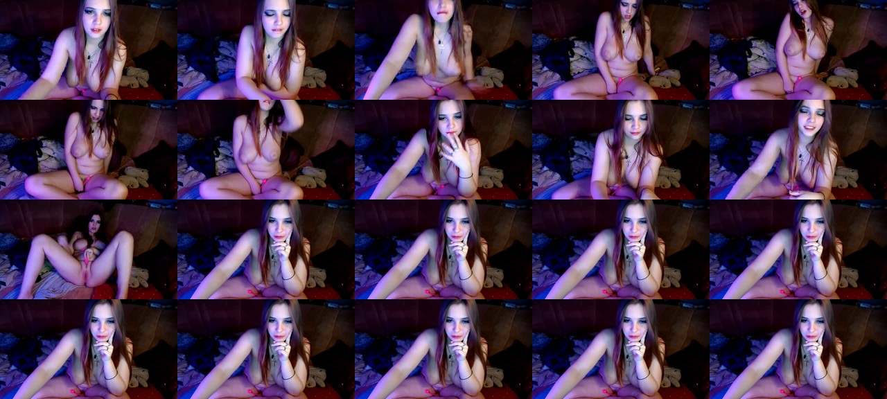 GothicGirl696-MFC-202111242230_m.jpg