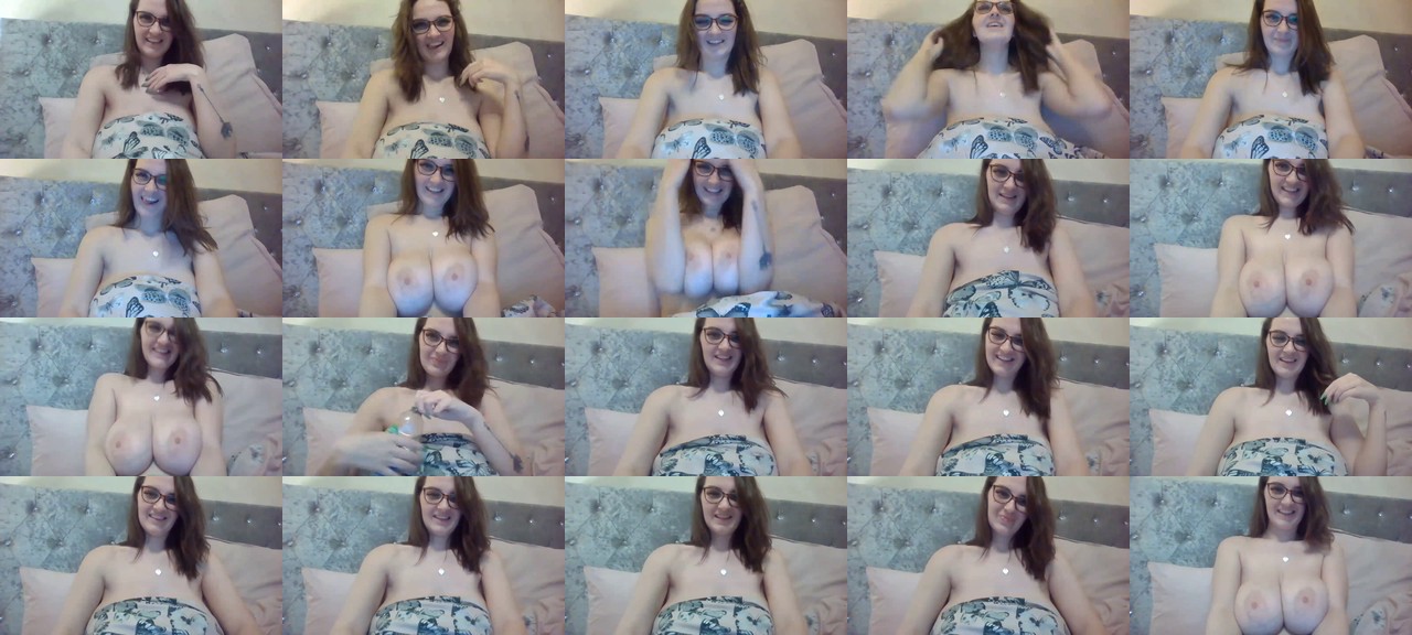Scarlettfoxuk-MFC-202201272303_m.jpg